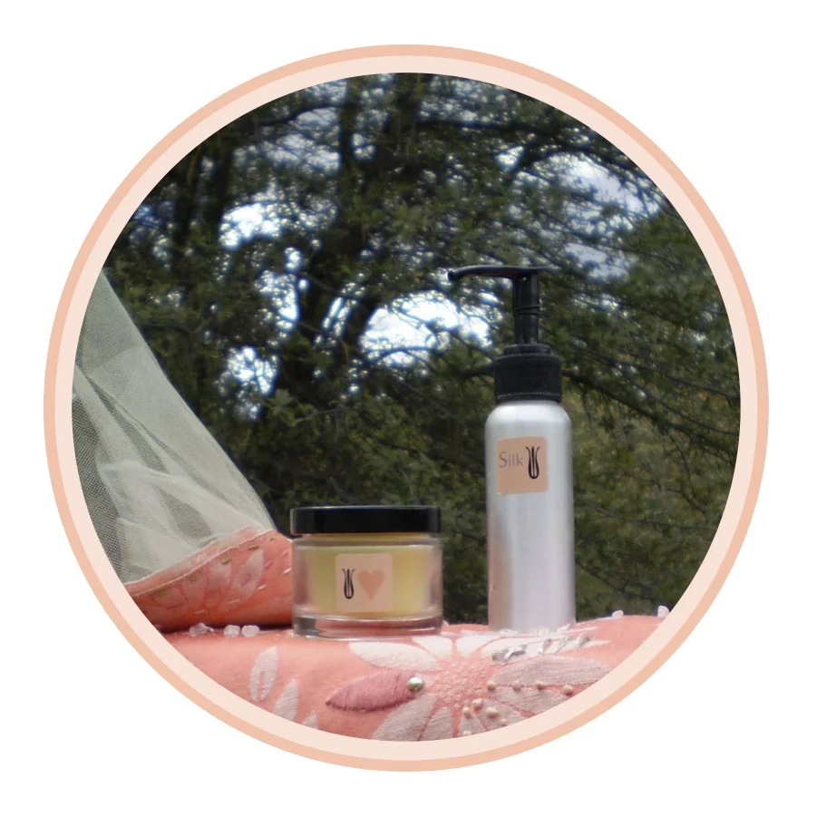 LOVE body creme - + - SILK after shower oil