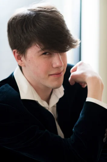 Sebastian@2x.jpg