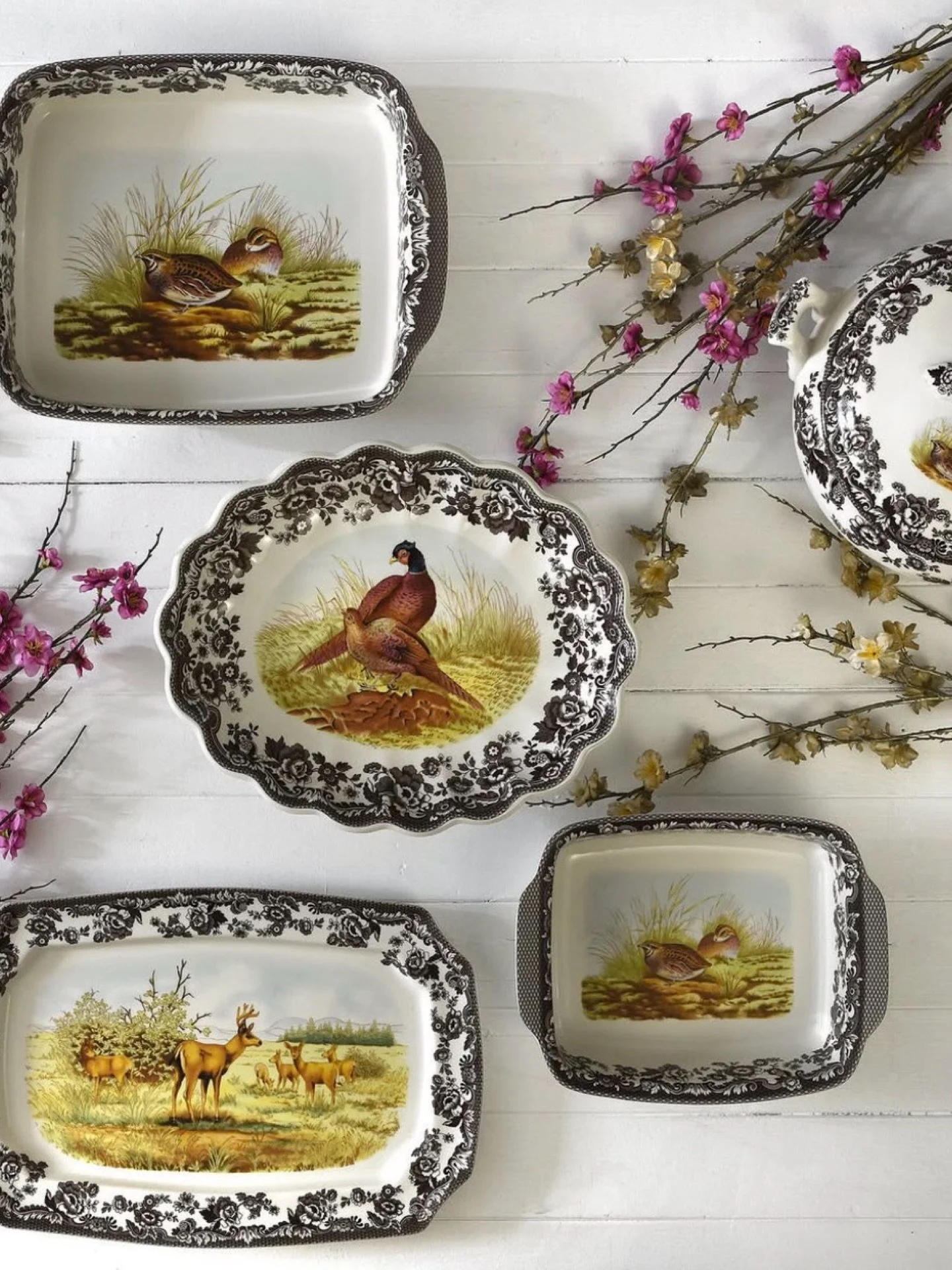 Derby Day 🐎 Special @angevinesaugusta 

TODAY &bull; Sat. May 2 &bull; until 4 pm 

&bull; 10% off total purchases of $200 or more.
&bull; Sale includes store wide inventory including Spode Woodlands.
&bull; Register to win four silver plated Mint J
