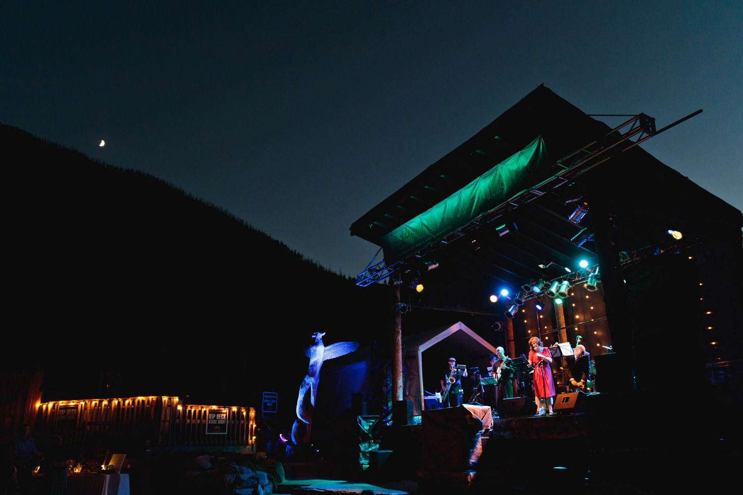 mishawaka-amphitheatre-wedding-photographer-tomkphoto-114.jpg