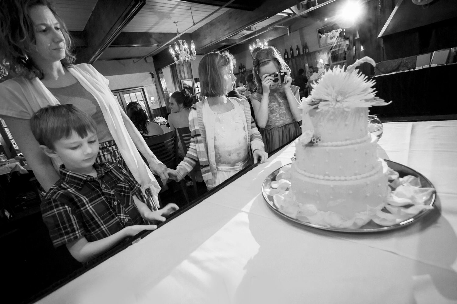 greenbriar-inn-wedding-tomKphoto-51.jpg