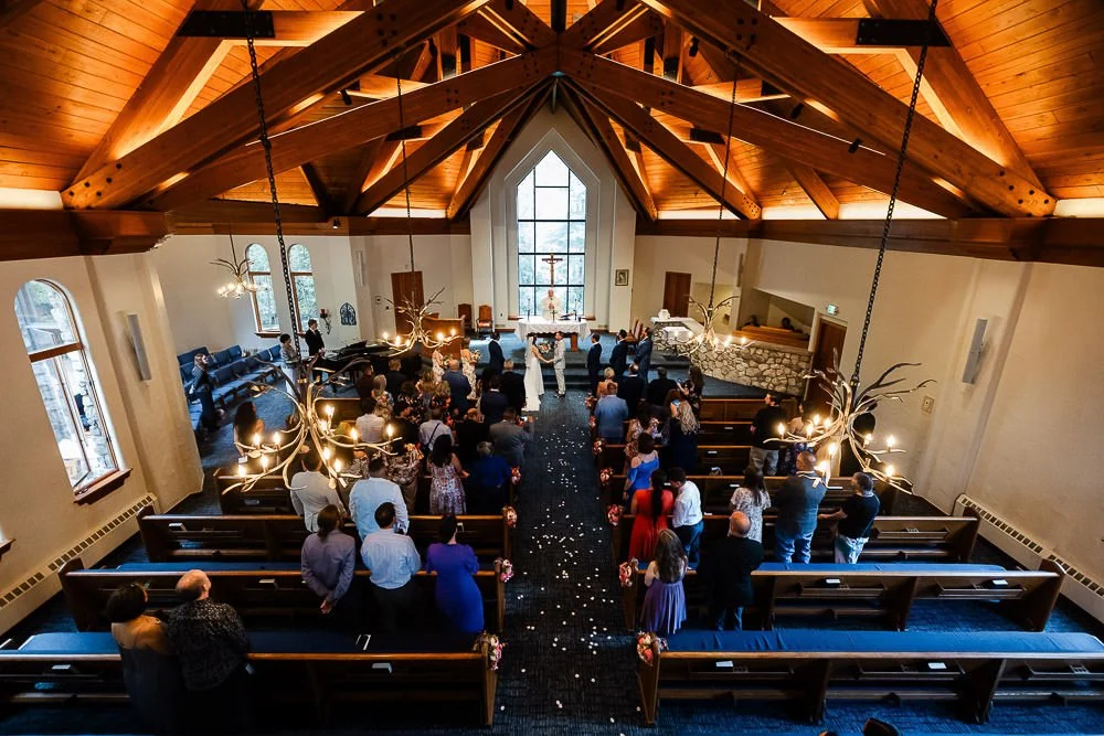 beaver-creek-chapel-wedding-photographer-tomKphoto-018.jpg