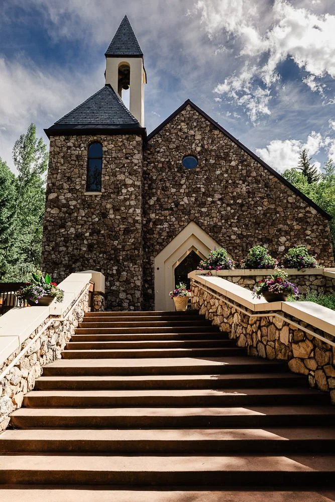 beaver-creek-chapel-wedding-photographer-tomKphoto-001.jpg