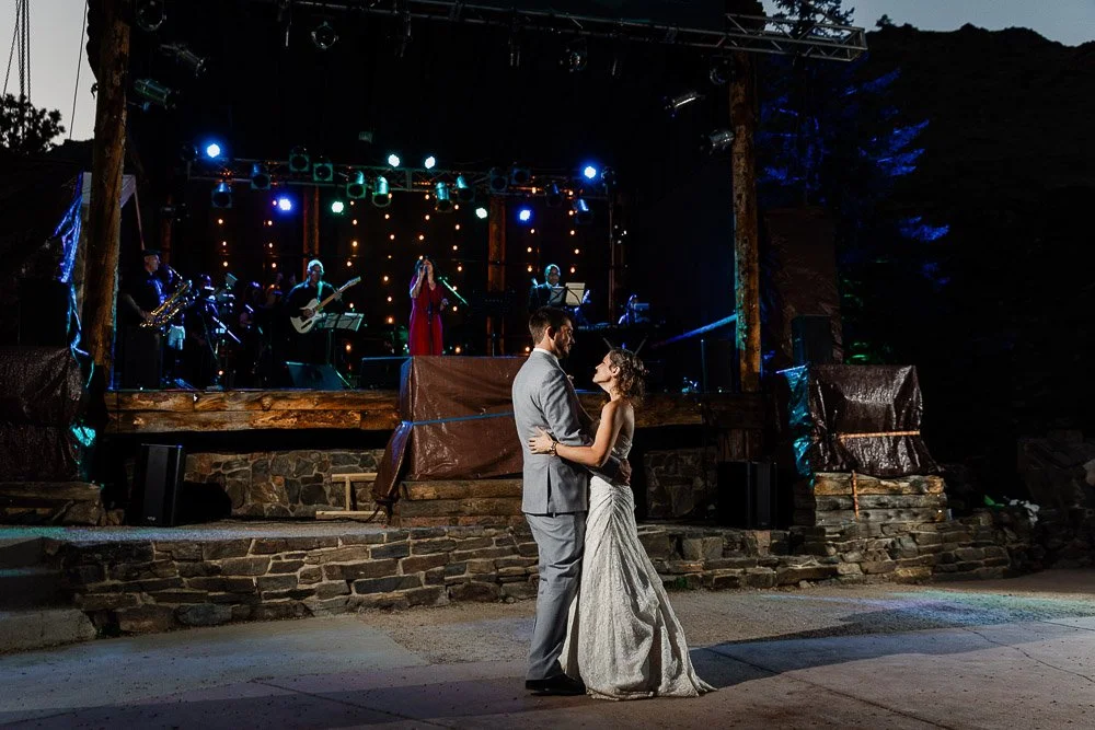 mishawaka-amphitheatre-wedding-photographer-tomKphoto-76.jpg