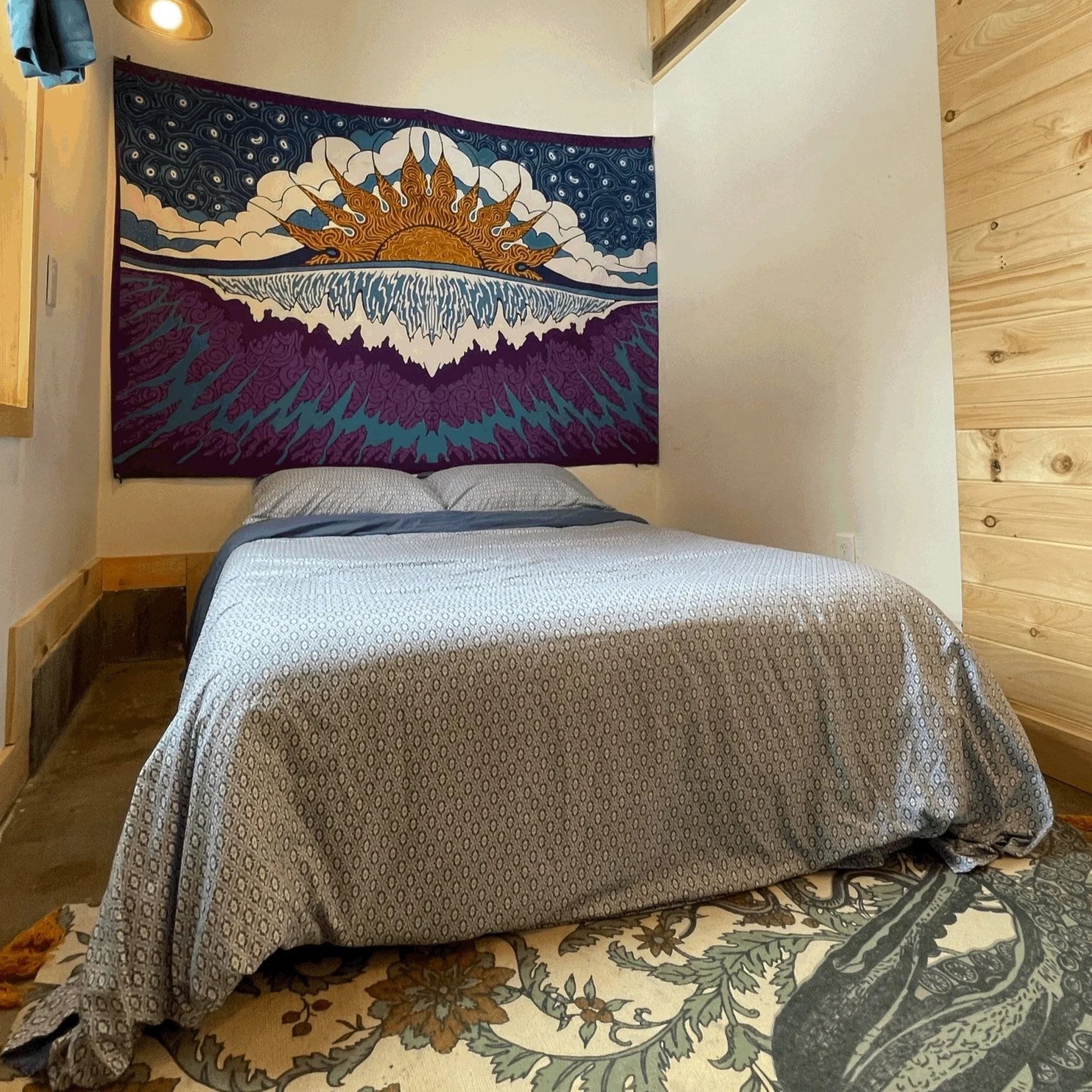 Barn Door Hostel and Campground Rumney New Hampshire White Mountains