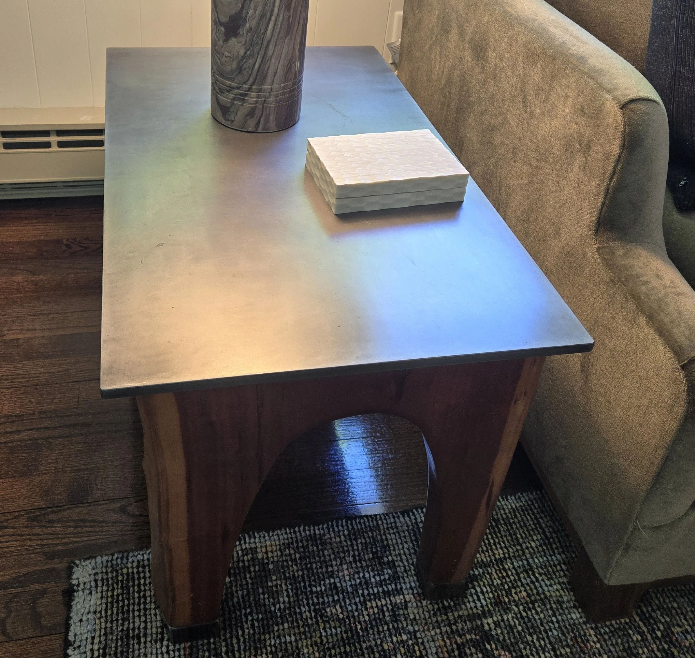 Steel-and-wood-coffee-table-01.jpg