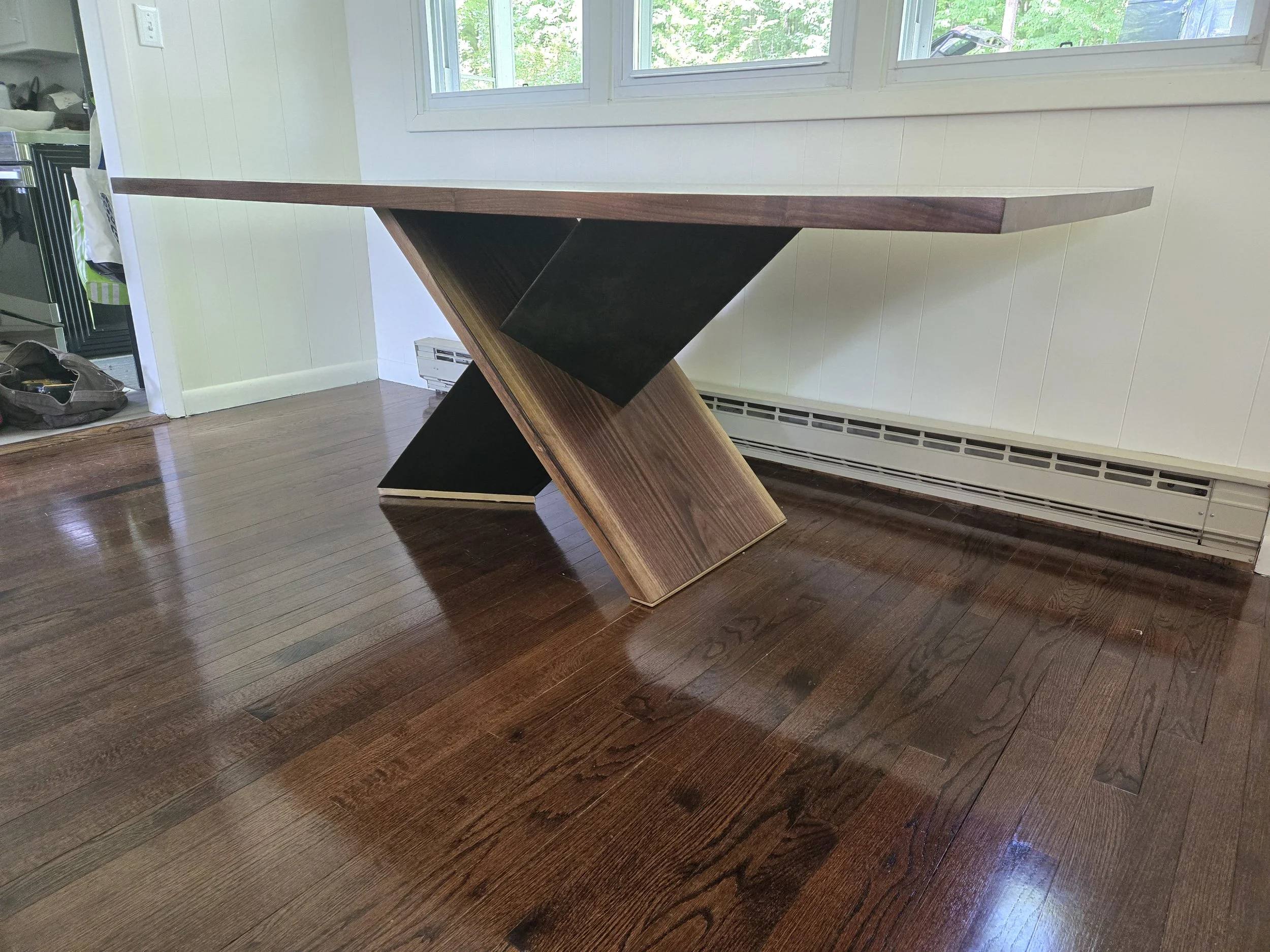 Steel-Bronze-and-Walnut-Dining-table-01.jpg