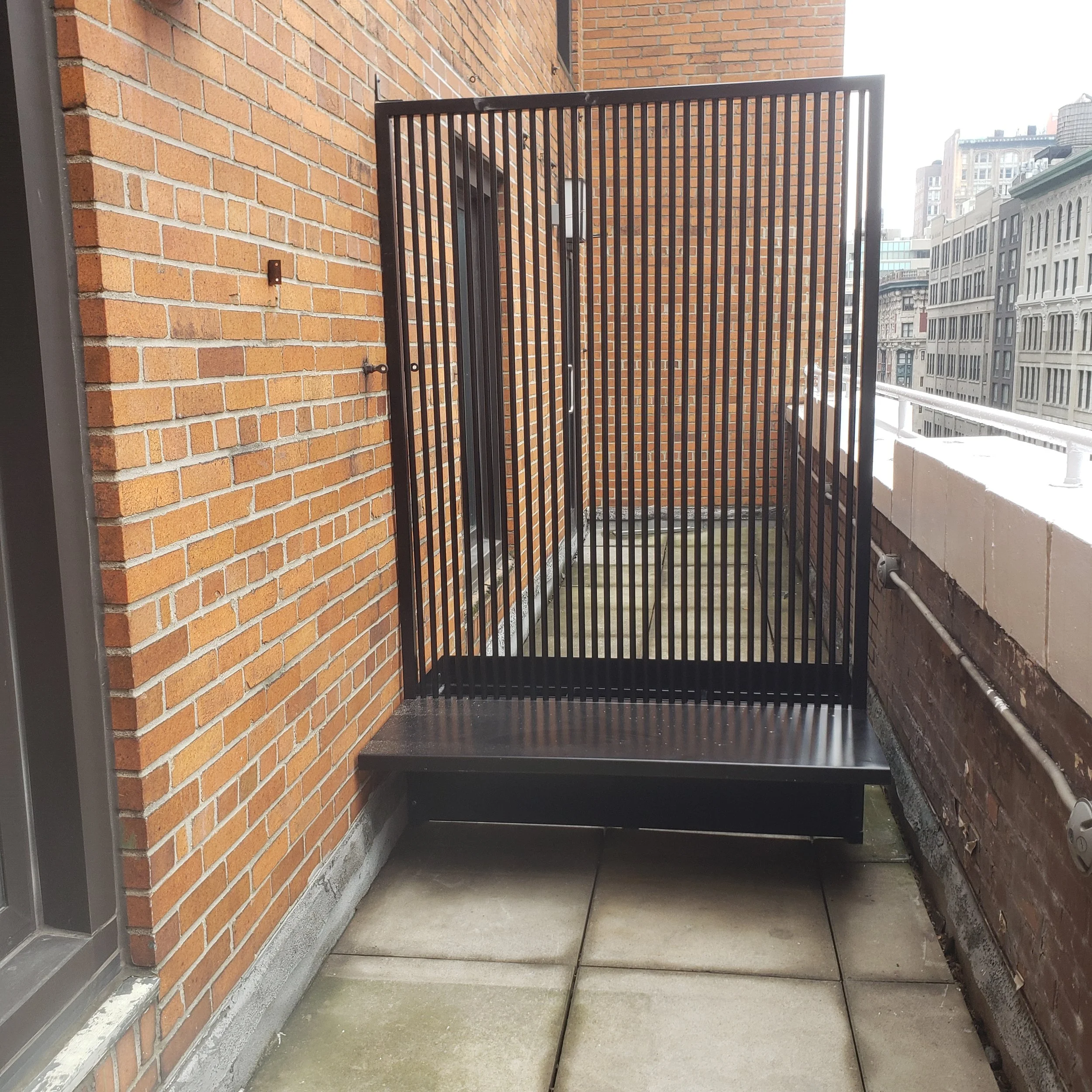 Exterior-planters-and-petition-walls-02.jpg