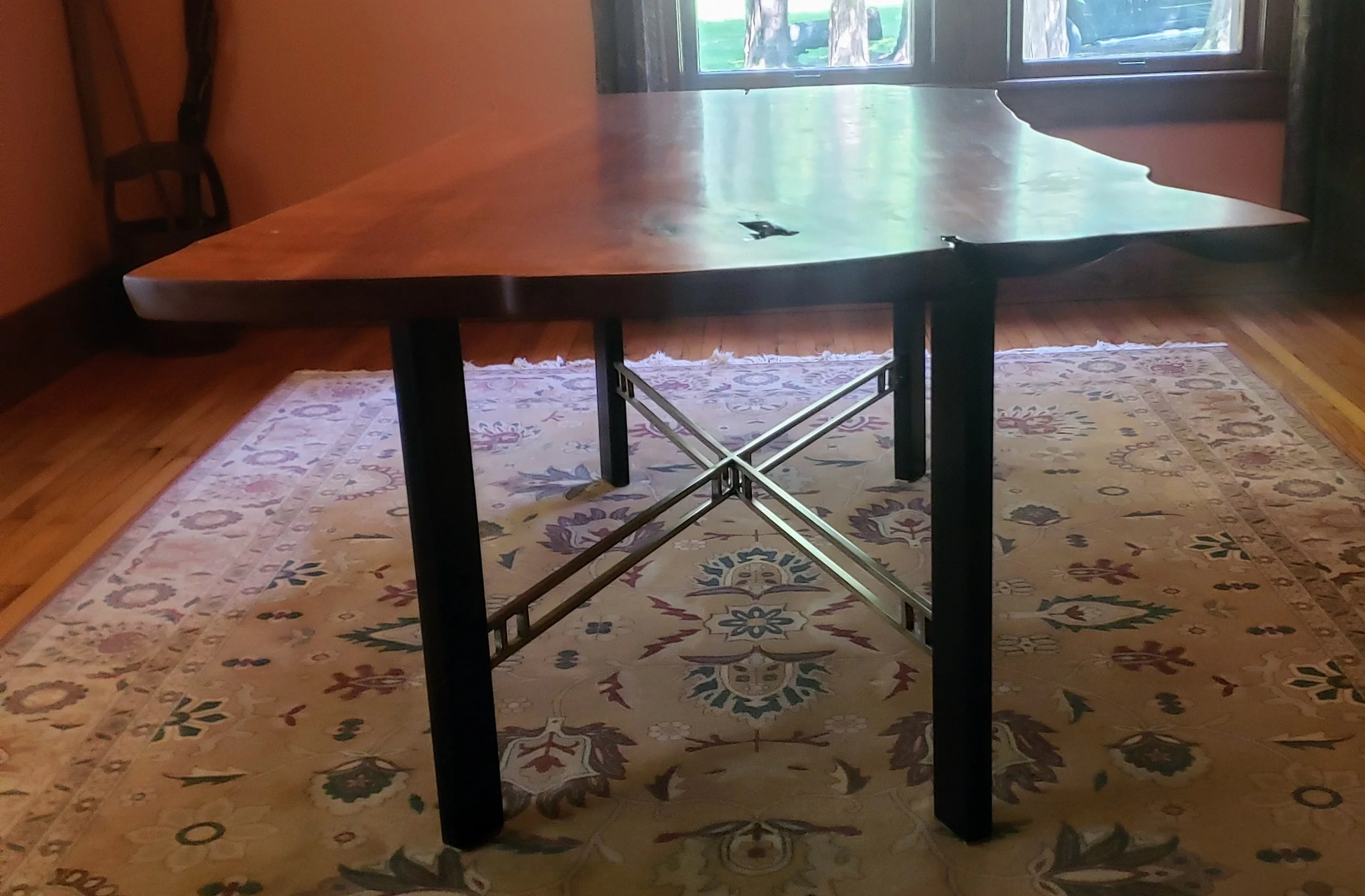 Dining-table-01.jpg