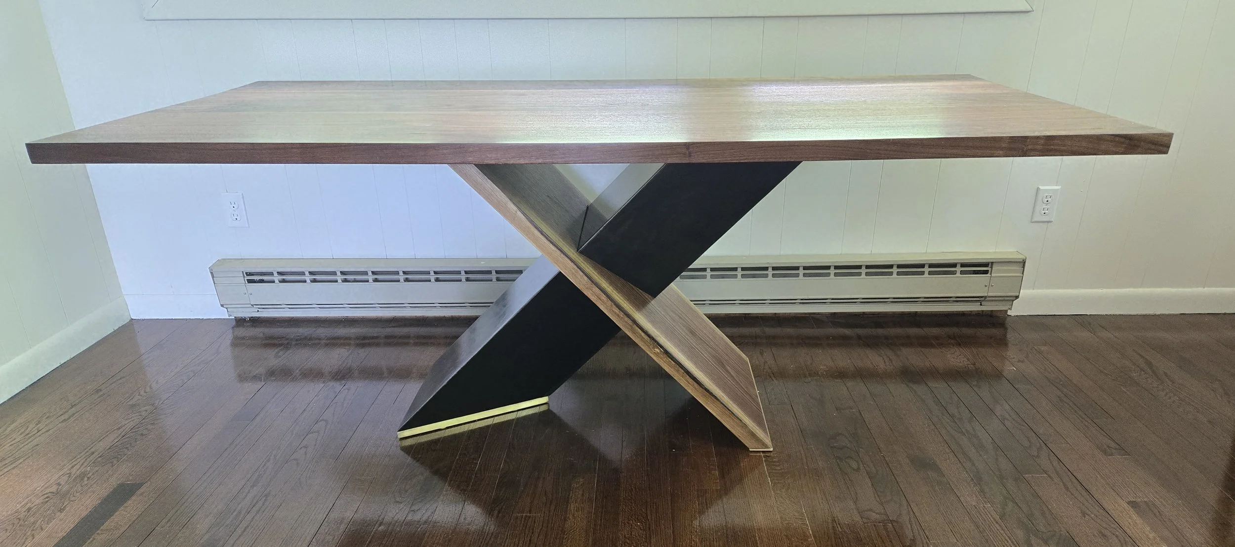 Steel-Bronze-and-Walnut-Dining-table-03.jpg