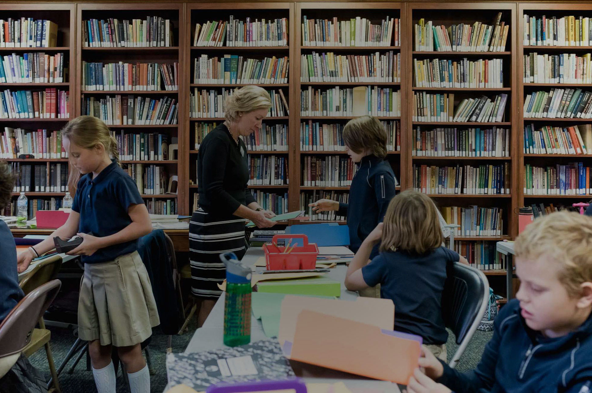 LIBRARY-CLEAN-OPT-FINAL-BLACK-MIDDLE.jpg
