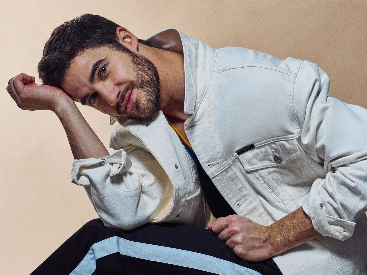 darren-criss-lede-1518054205.jpg