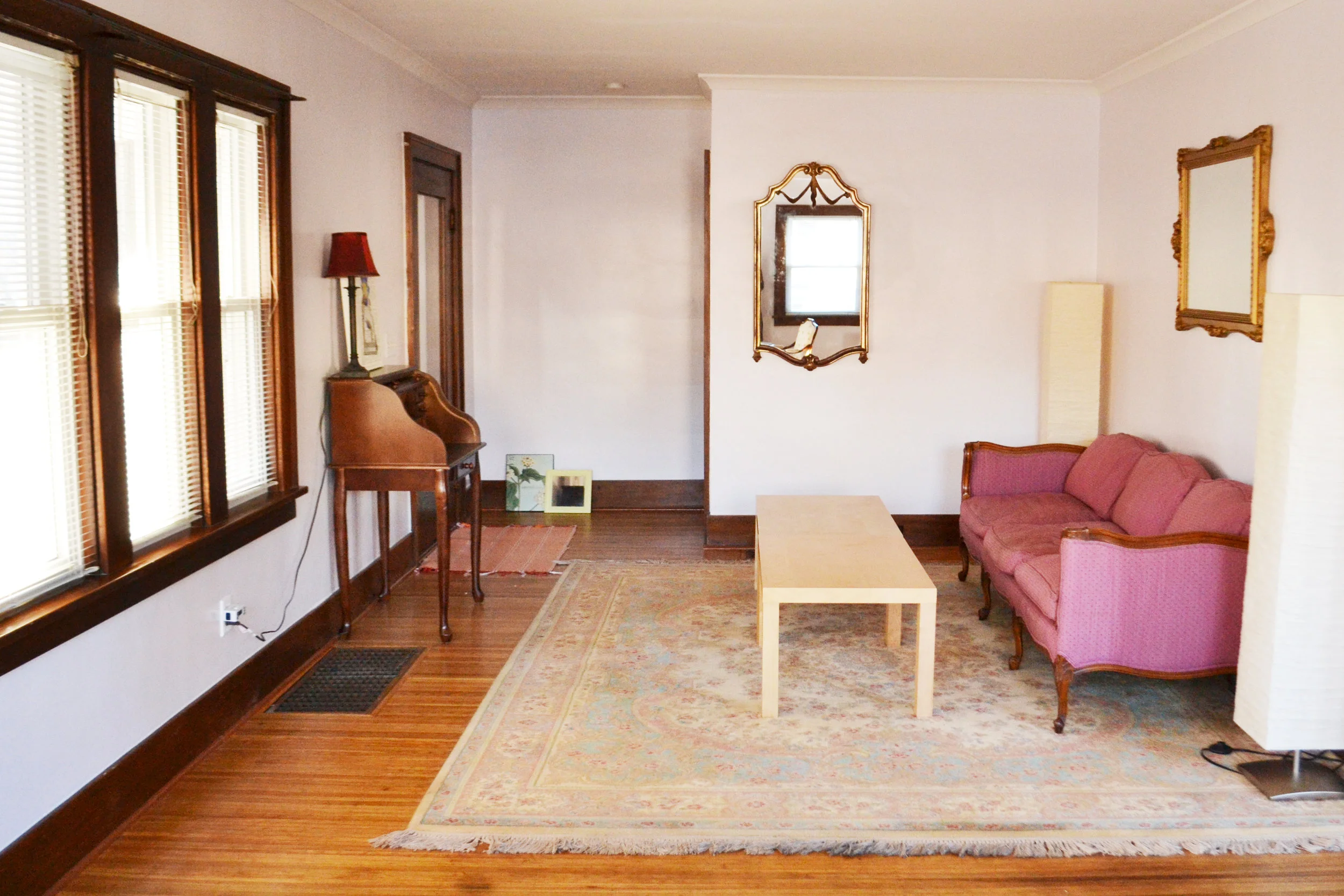 2 livingroom 4.jpg