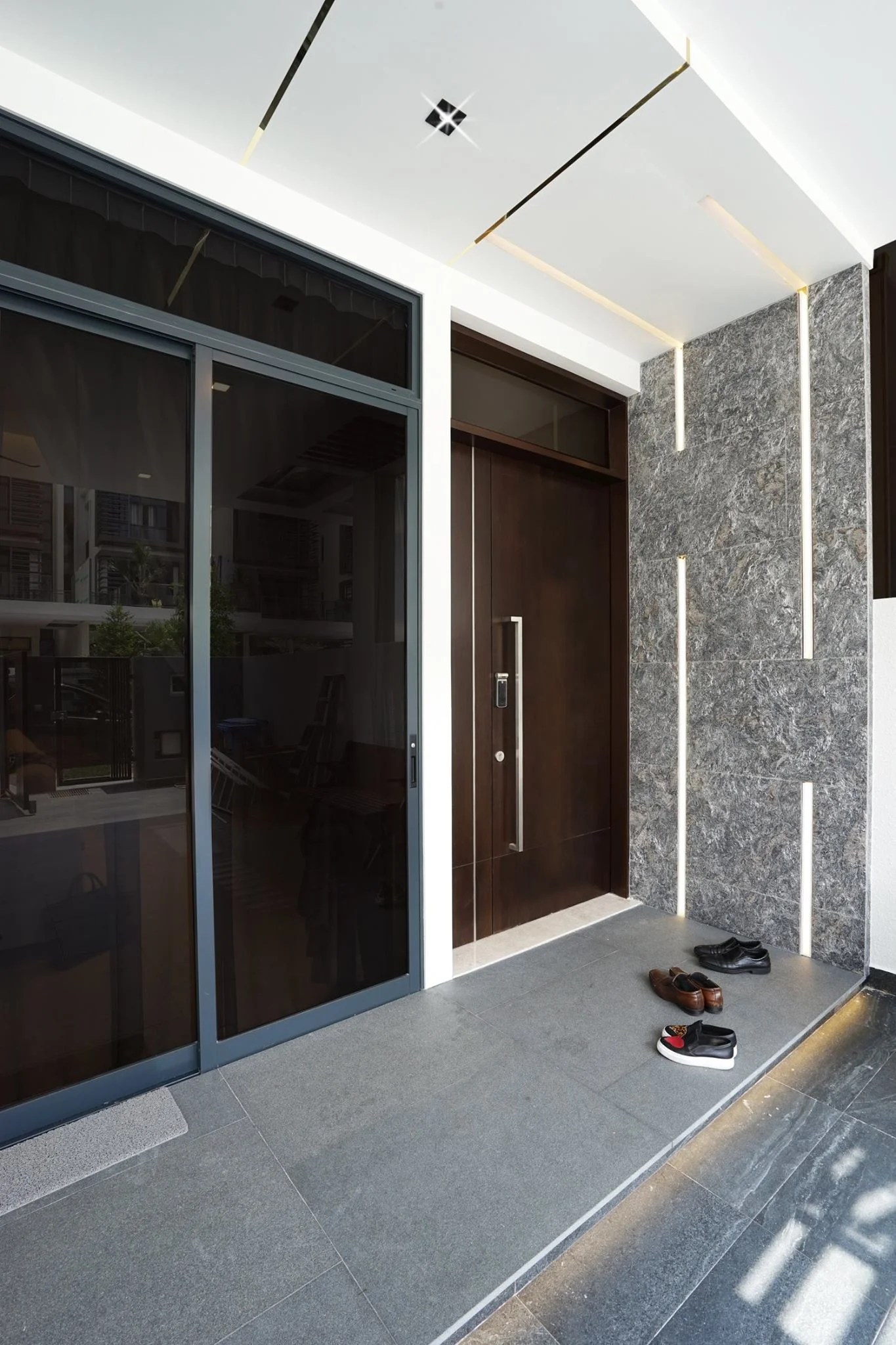 3. metamorph-design-metamorph-works-18-luxus-hill-avenue-landed-property.jpg