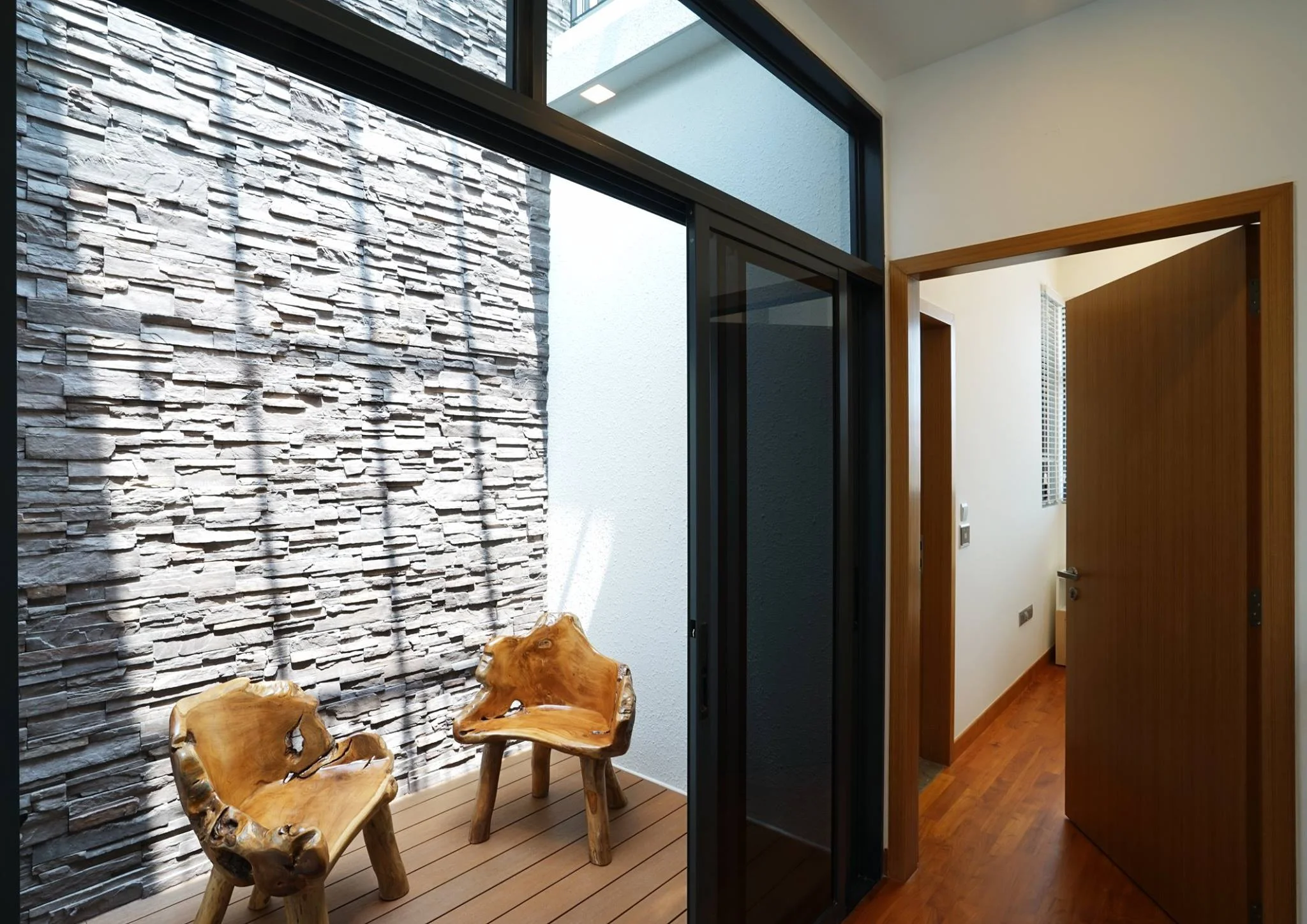 12. metamorph-design-metamorph-works-18-luxus-hill-avenue-landed-property.jpg