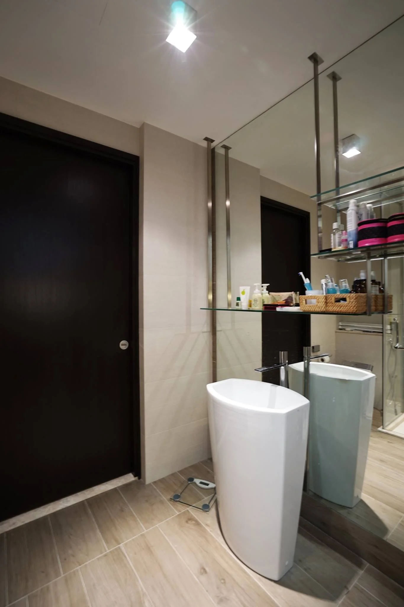 8. Metamorph-design-the-sienna-metamorph-works-condo.jpg