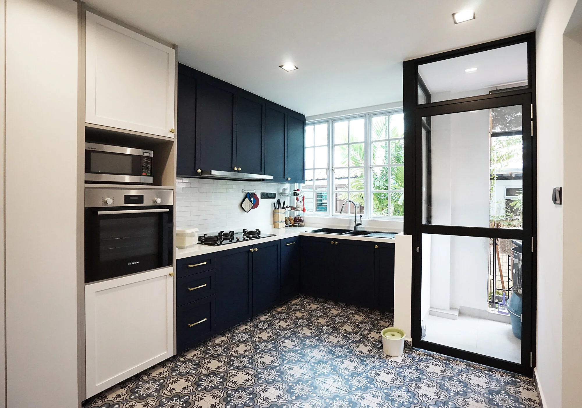 8. Metamorph-design-livingston-mansion-metamorph-works-condo-LS 008.jpg