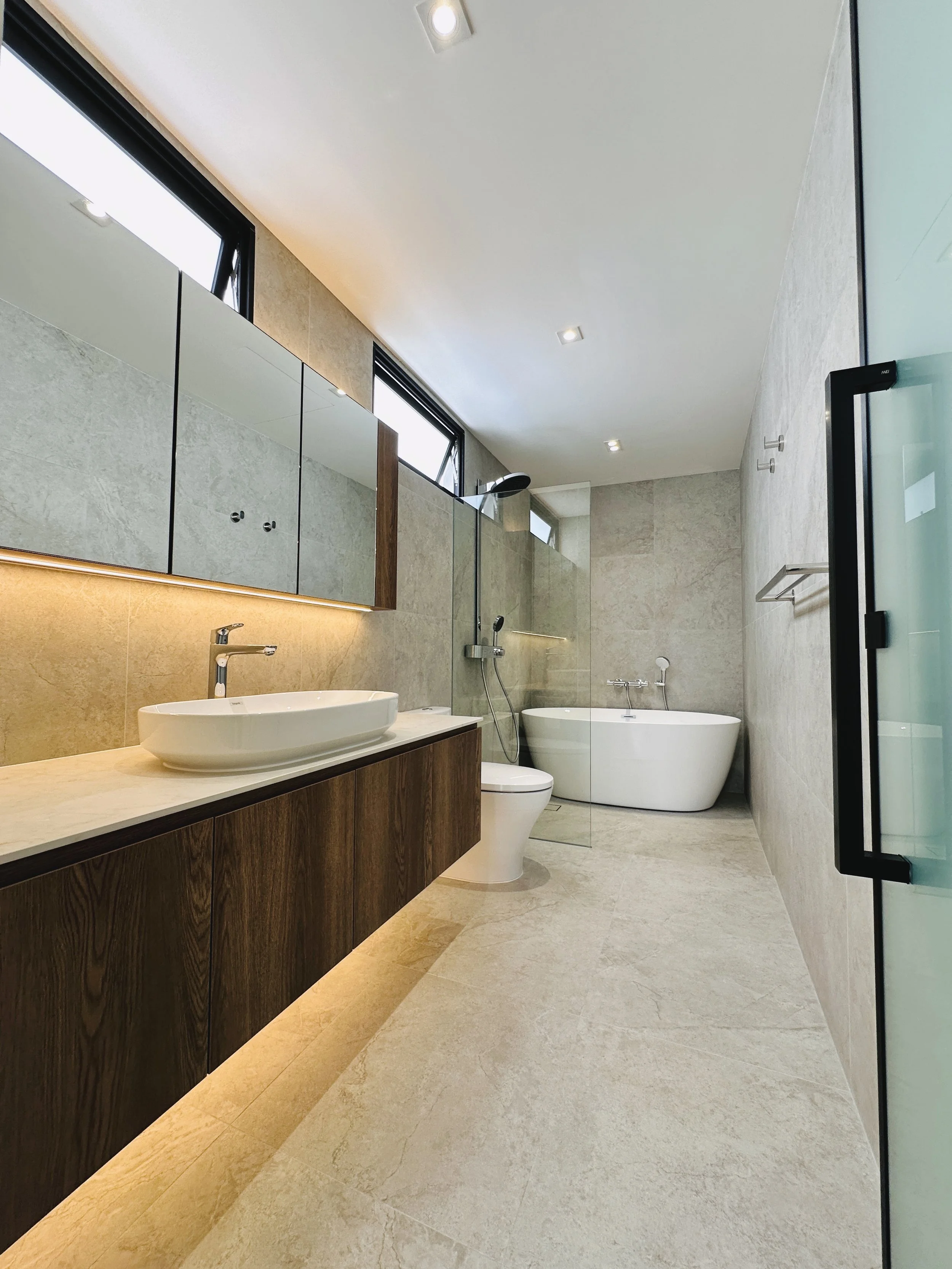 10A GC_15_MBR bath.jpg