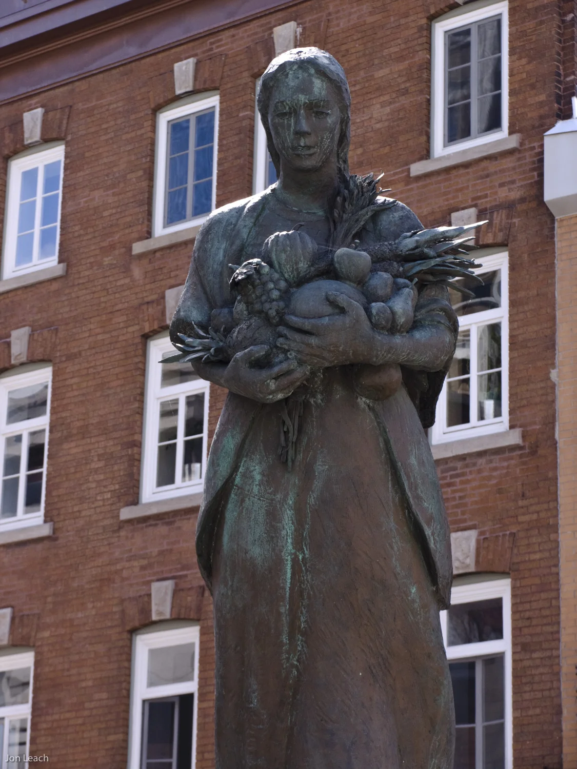 R3344x2484-01474-10.jpg