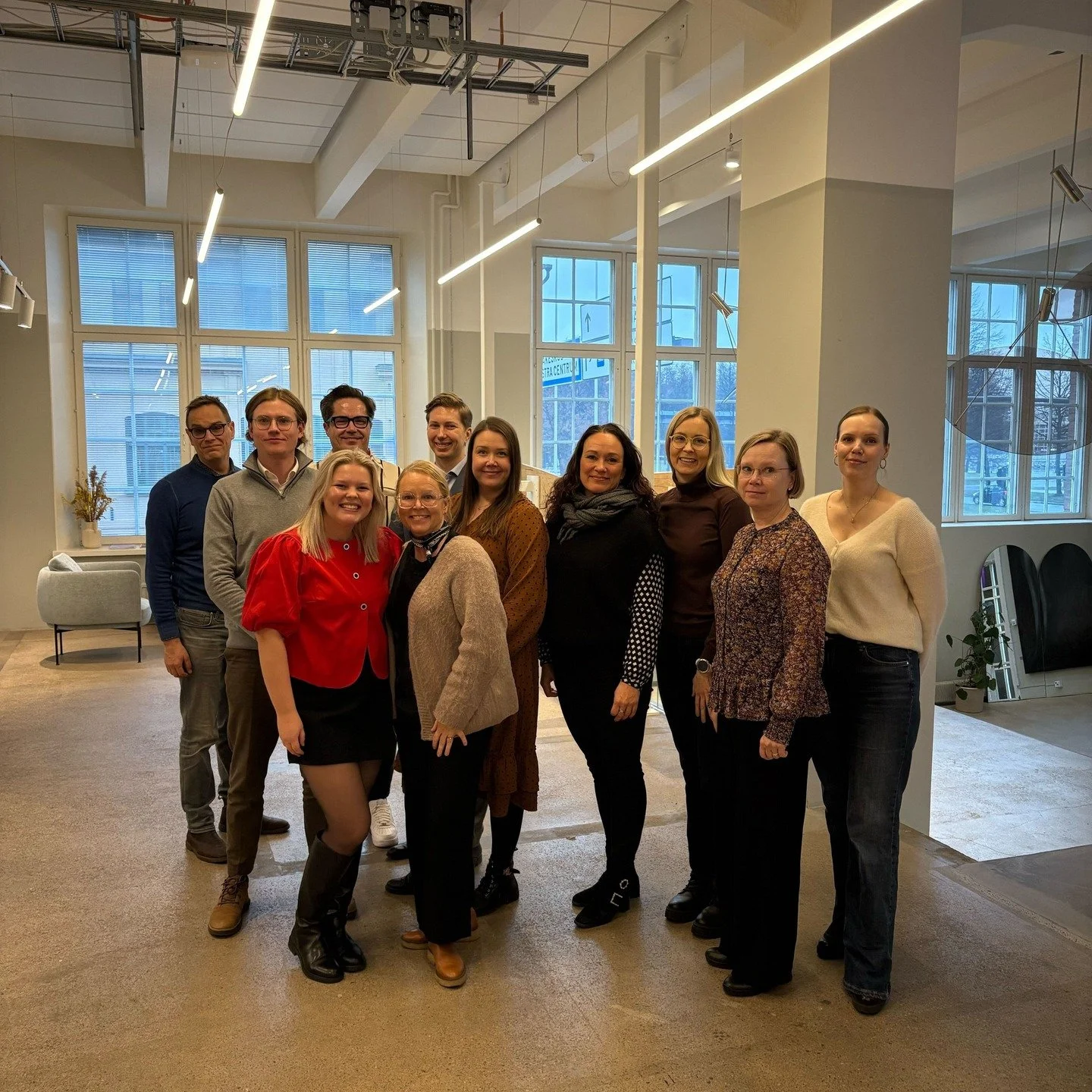 T&auml;n&auml;&auml;n meill&auml; oli ilo aloittaa vuoden 2026 Naantali 24H:n suunnittelu j&auml;rjest&auml;j&auml;kumppaniemme kanssa. Keskustelimme siit&auml;, miten ihmiset kokevat toimijuutta yhteiskunnassa. Lis&auml;ksi pohdimme yhdess&auml;, mi