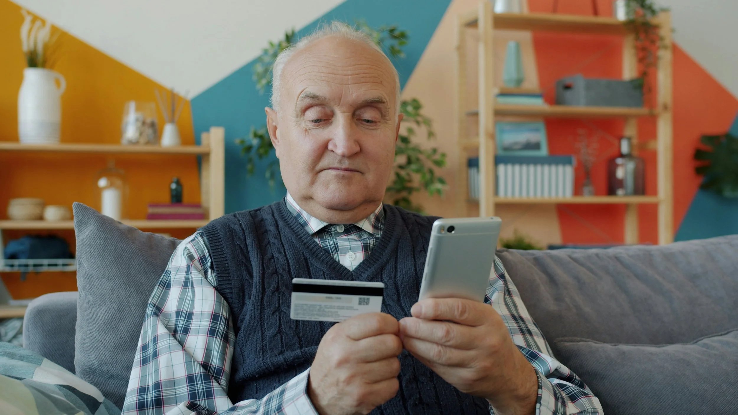 Protecting Our Loved Ones: Mana’s Big Guide to Online Safety for Seniors