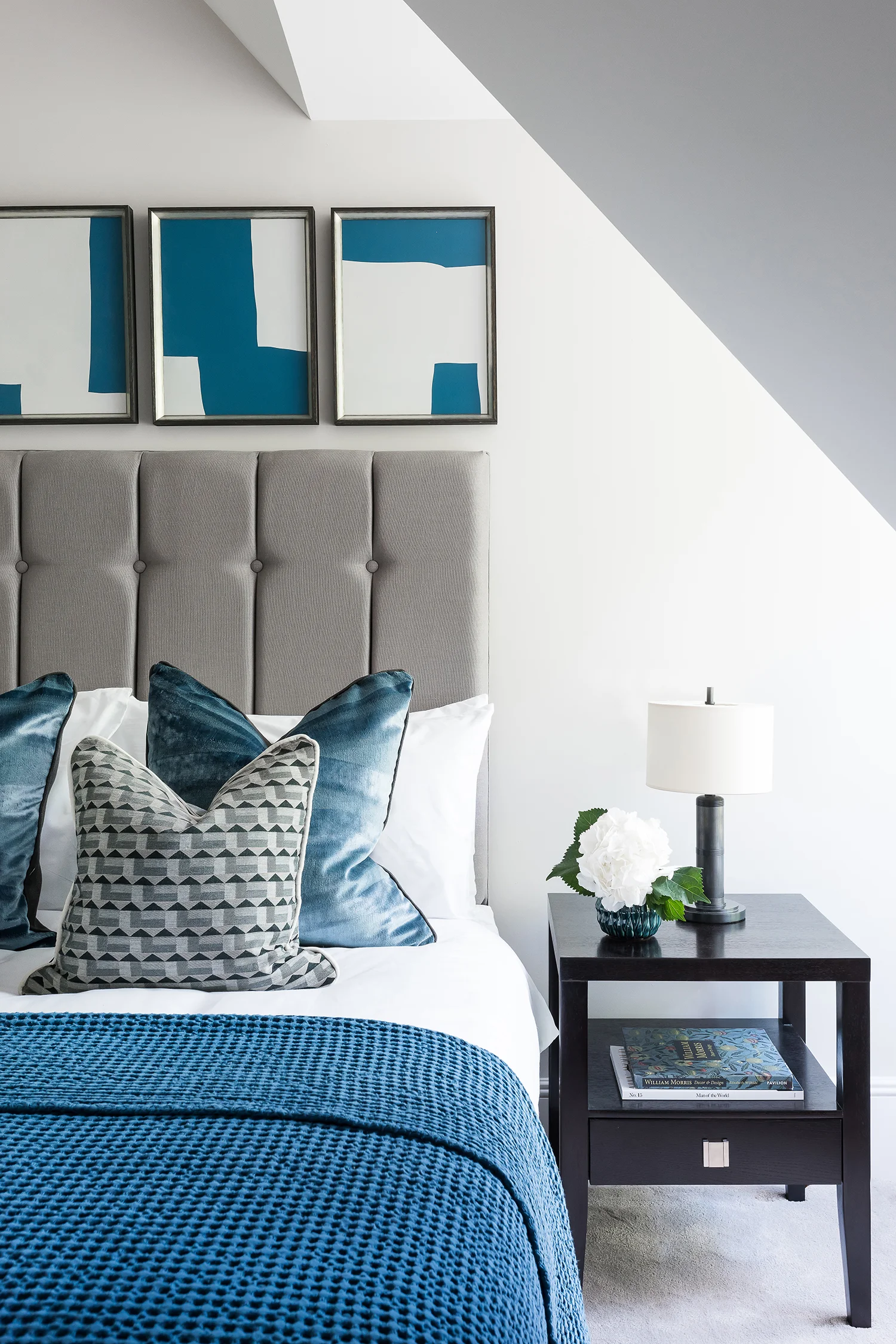 Knight_Frank_Interior_Services_Netherhall_Gardens_016_Bedroom.jpg