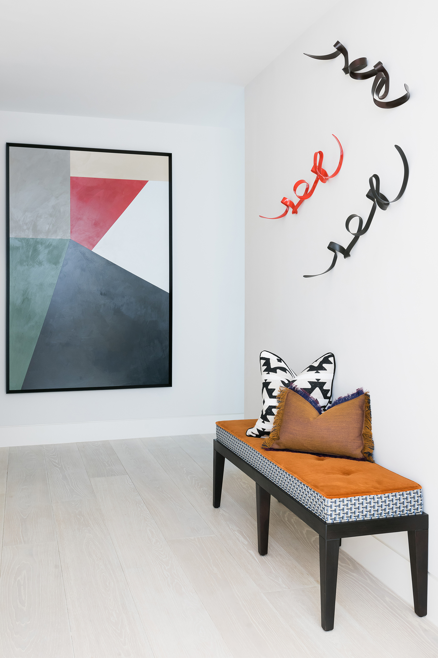 Knight_Frank_Interior_Services_Soho_13_001_Entrance_Hall.jpg