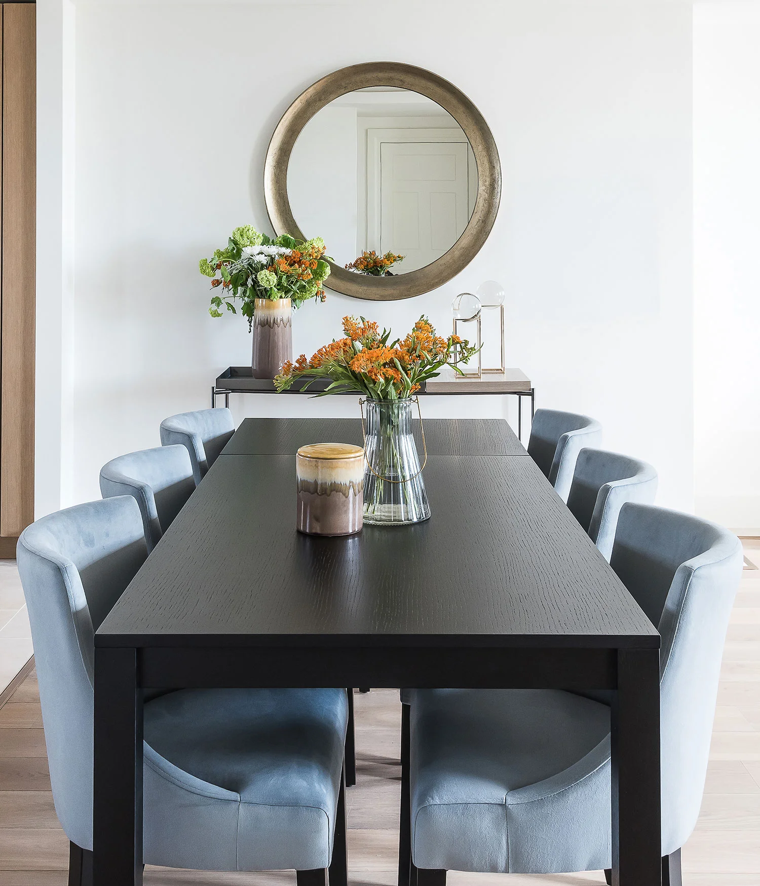 Knight_Frank_Interior_Services_Star_Garter_007_Dining_Area.jpg