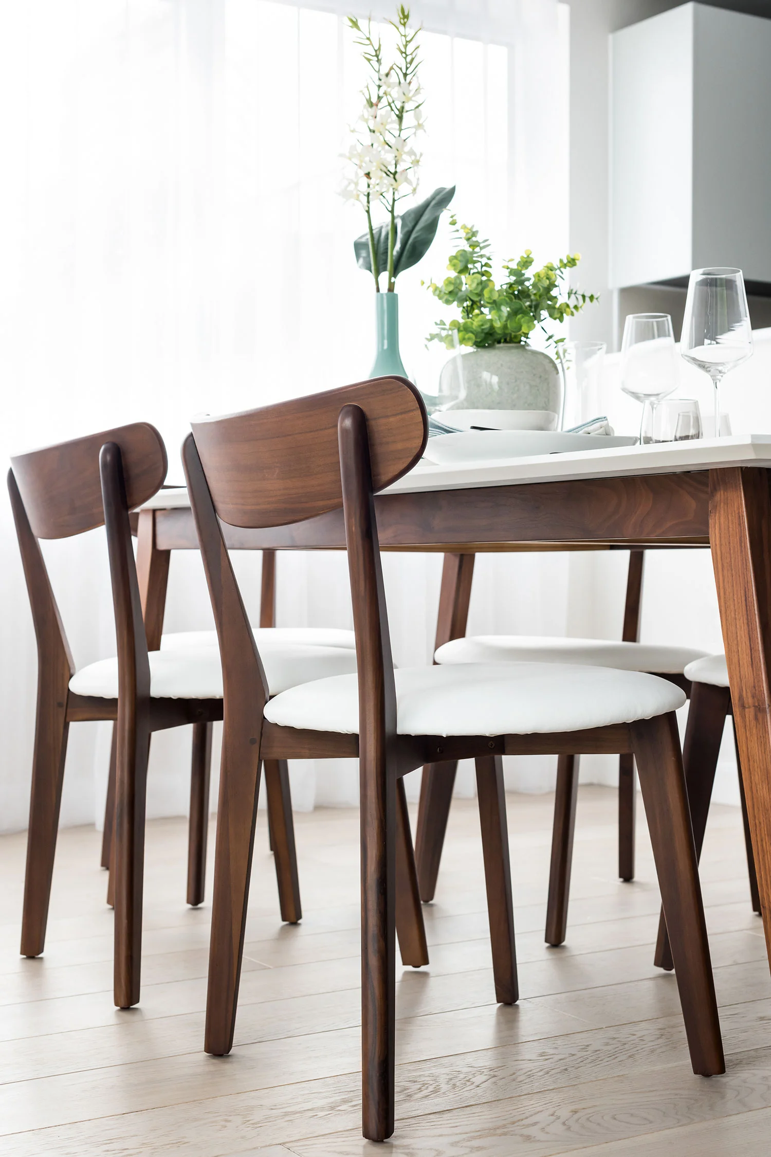 Knight_Frank_Interior_Services_City_Wharf_020_Dining_Area.jpg