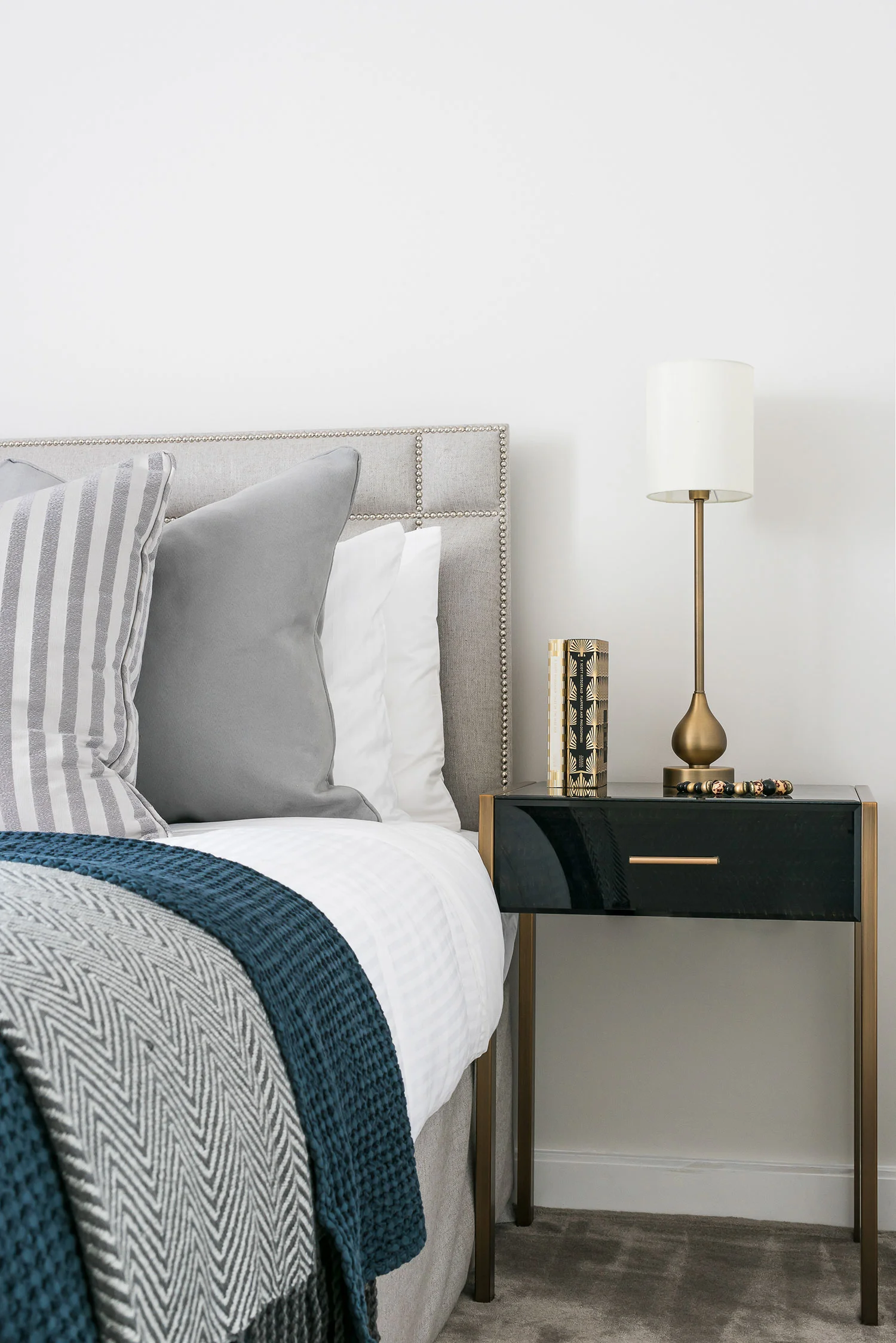 Knight_Frank_Interior_Services_City_Wharf_036_Bedroom.jpg