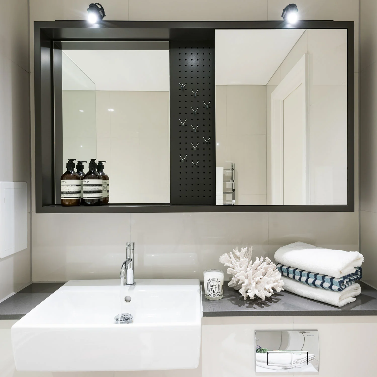 Knight_Frank_Interior_Services_City_Wharf_047_Bathroom.jpg