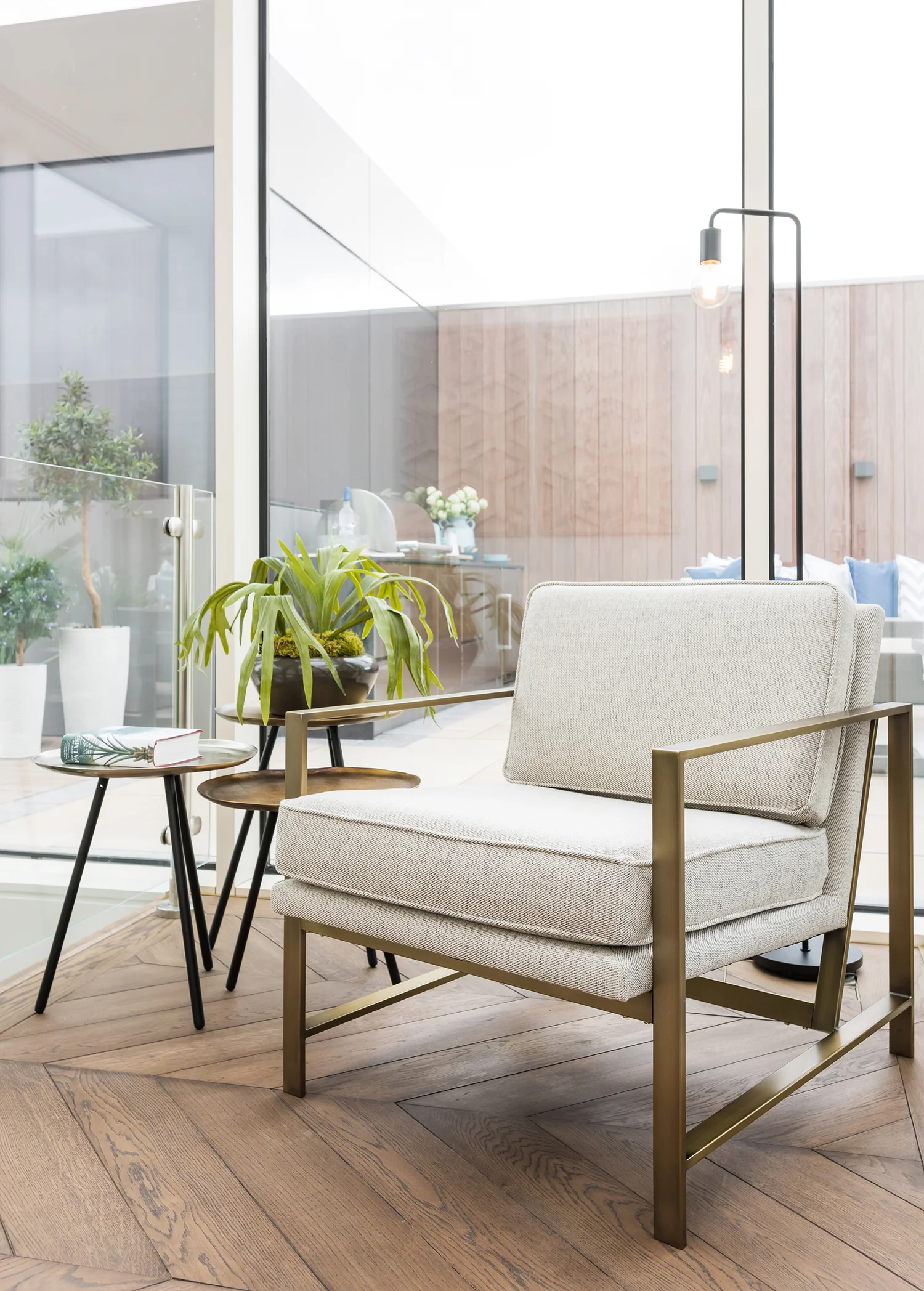 Knight_Frank_Interior_Services_One_Tower_Bridge_033_Living_Room.jpg