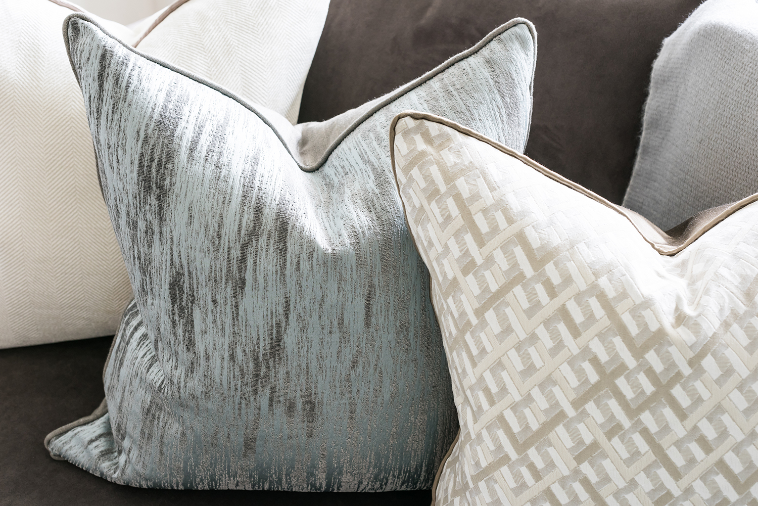 Knight_Frank_Interior_Services_One_Tower_Bridge_035_Living_Room.jpg
