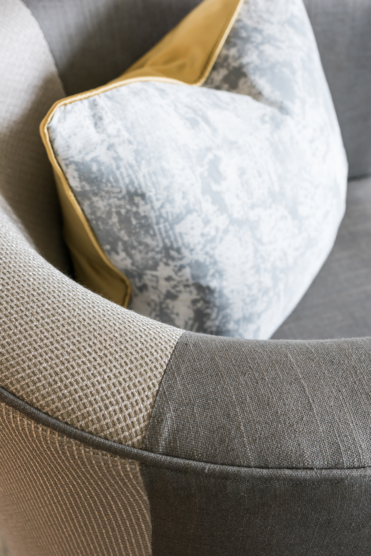 Knight_Frank_Interior_Services_One_Tower_Bridge_037_Living_Room.jpg