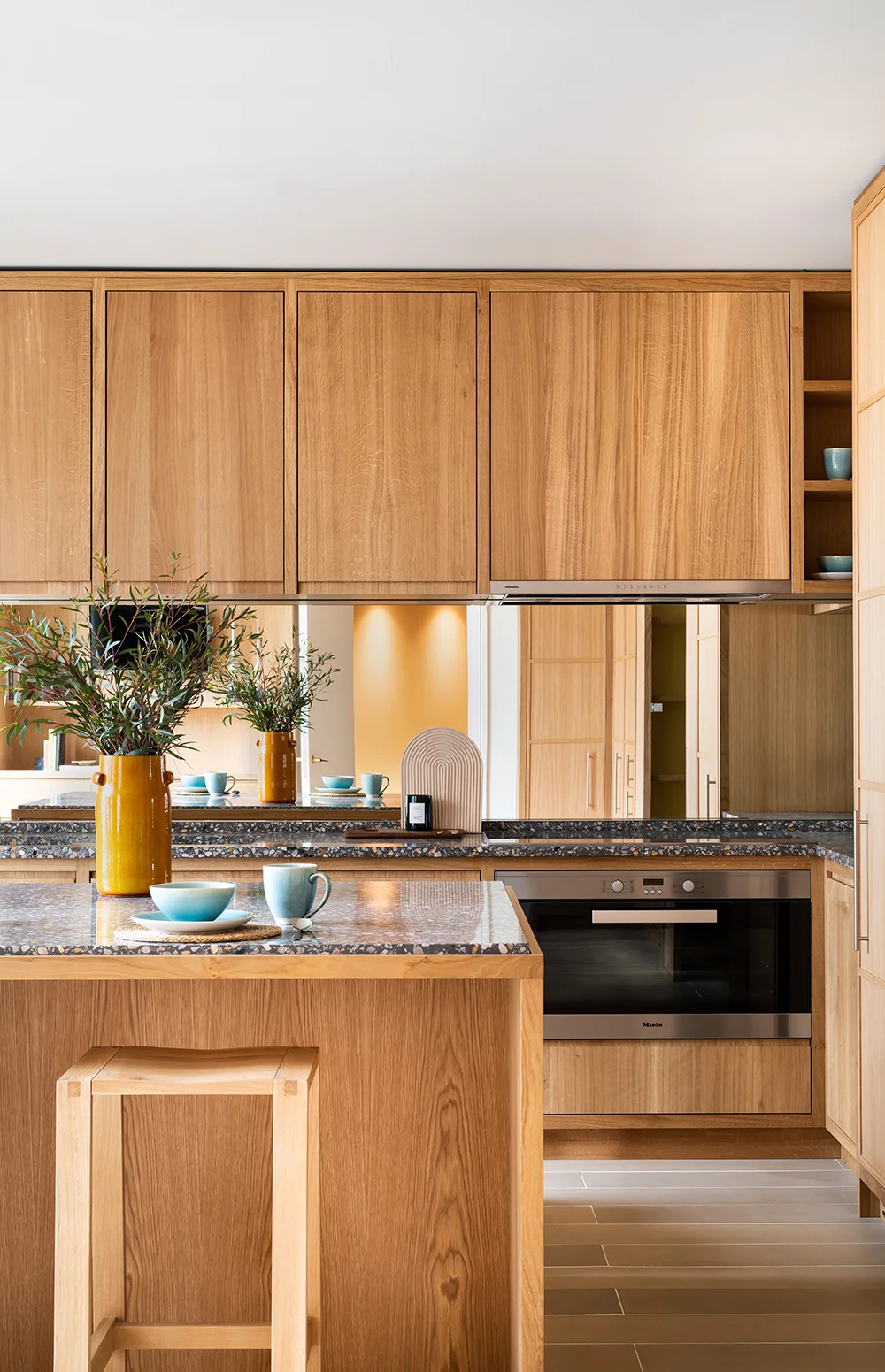 A.LONDON_Holland_Park_Villas_010_Kitchen_Dining_Area.jpg