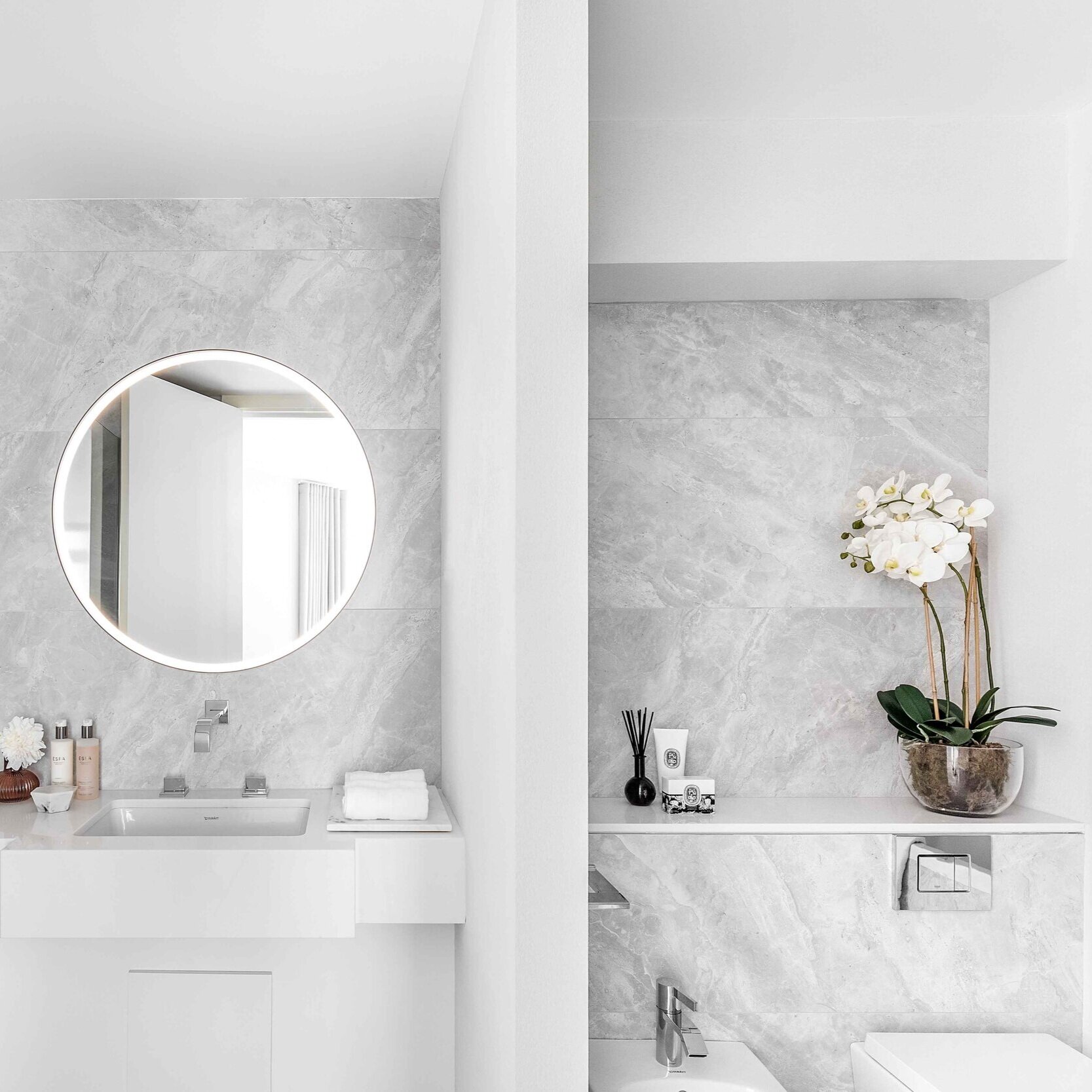 accouter_design_the_belvedere_10_bathroom.jpg