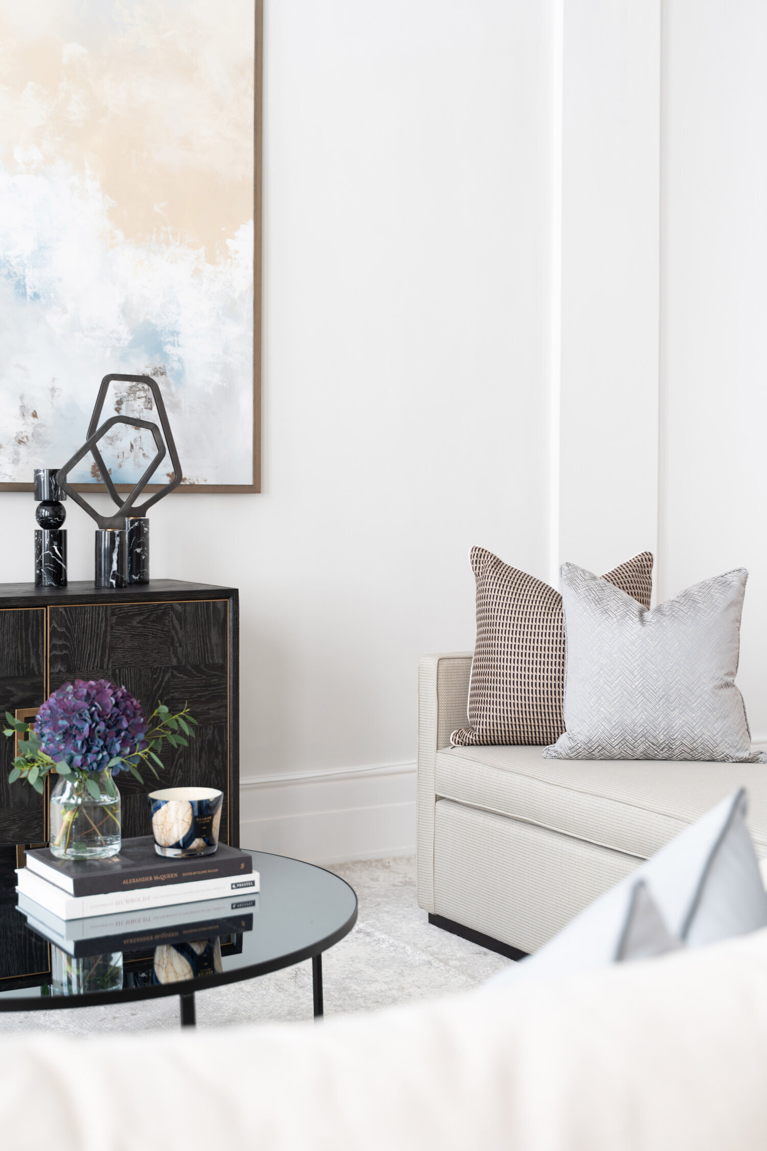 Lancaster+Gate-091120--11_design_led_turnkey_furnishings_knight_frank_interiors-3.jpg