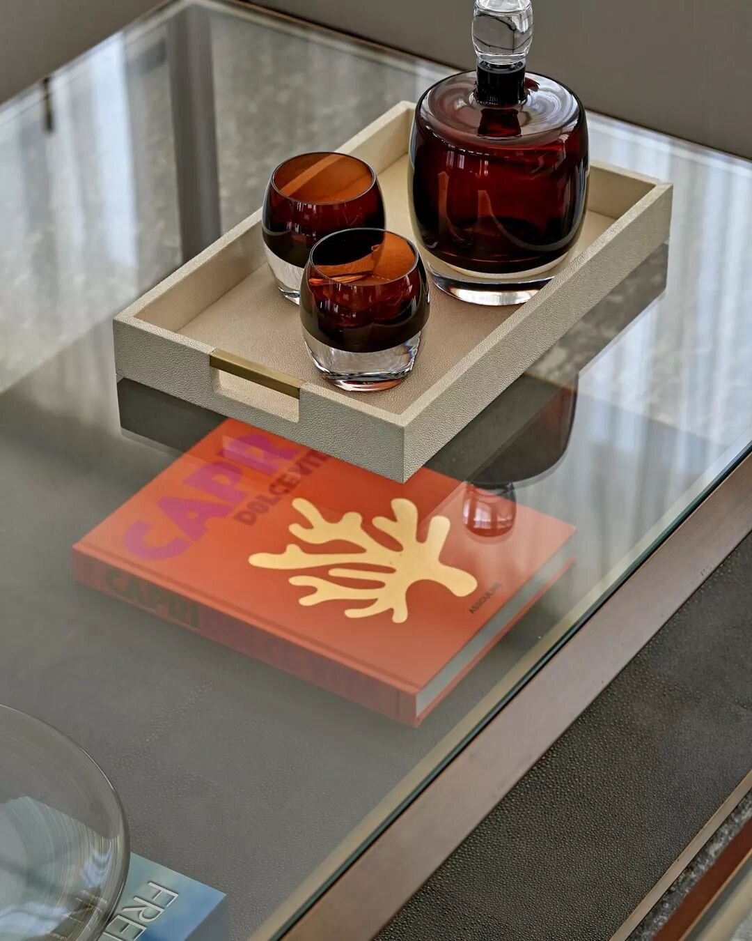 Our designers often use @assouline coffee table books to accessorise show home projects, adding both sophistication and vibrancy to the space.&nbsp;

View our full Lincoln Square portfolio via the link in our bio.