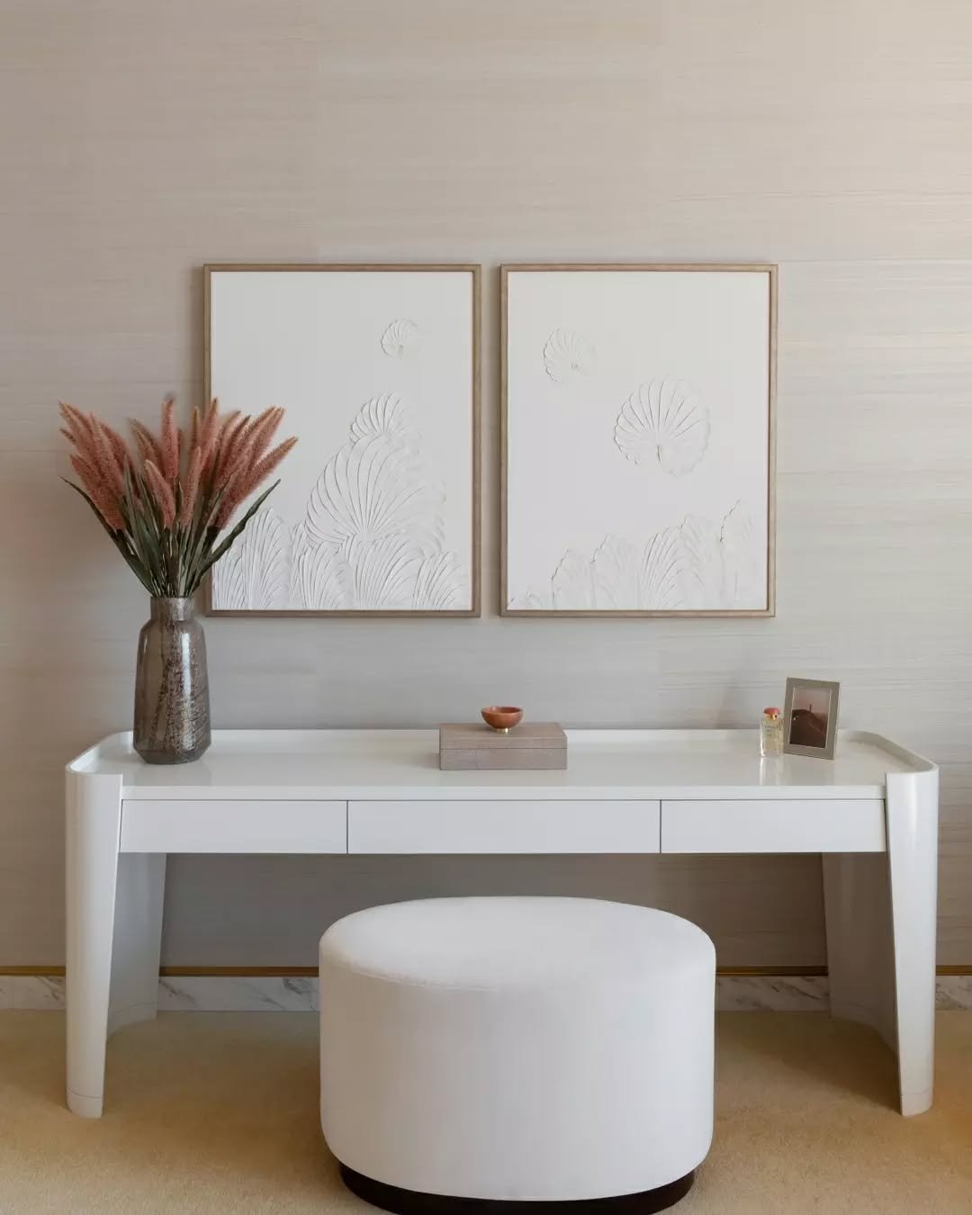 A Bedroom as Unique as You Are 🌸

Immerse yourself in the blush pink serenity of our Show Home at Atlantis The Royal Residences, in collaboration with @accoutdesign.&nbsp;

Where elegance meets individuality, every corner of this bedroom reflects so
