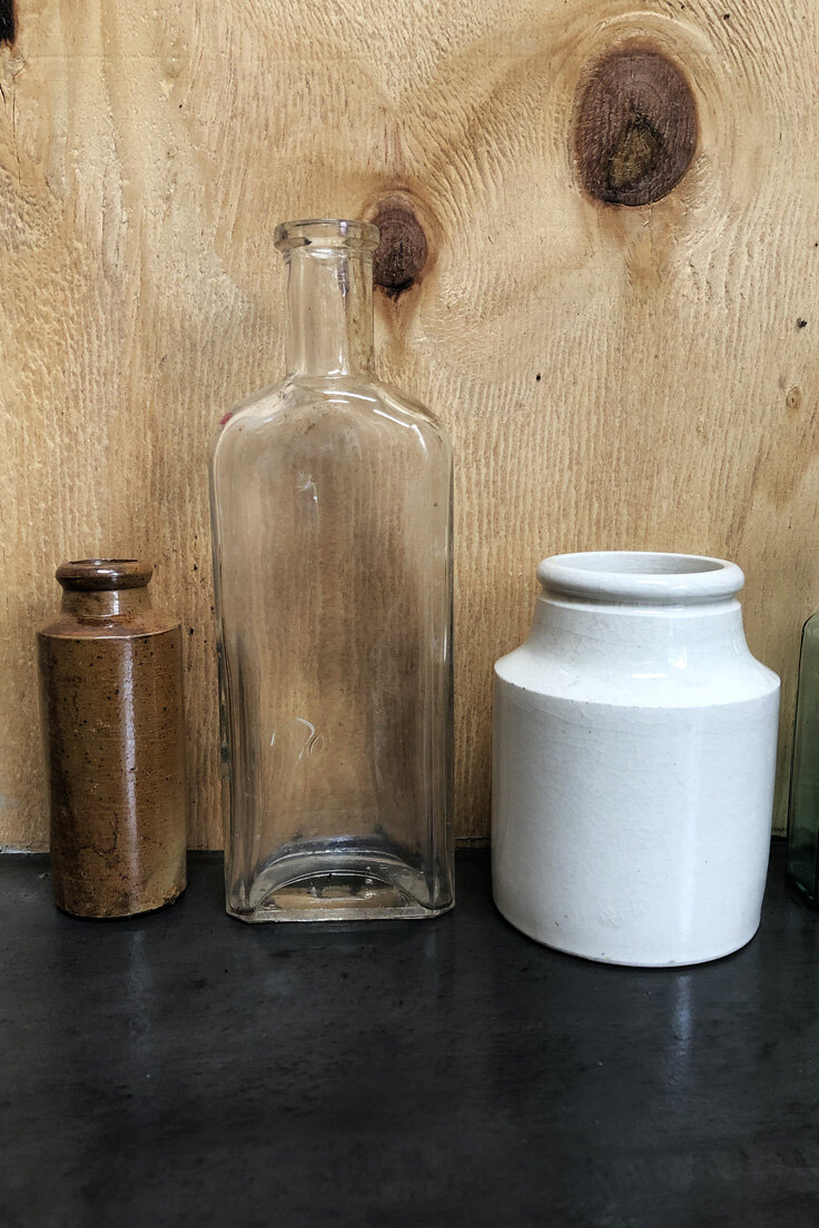 THOM19-vintage-glass-bottles-C11-003.jpg