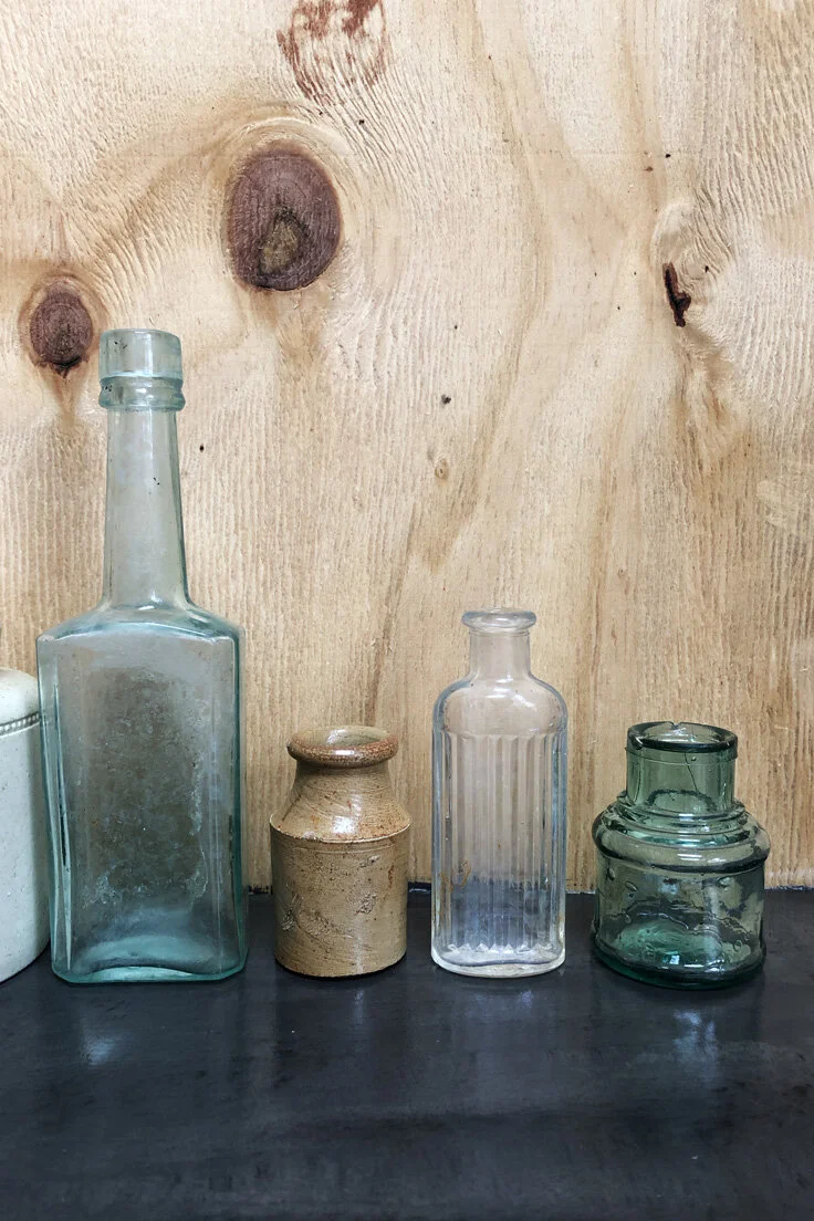 THOM19-vintage-glass-bottles-C12-004.jpg