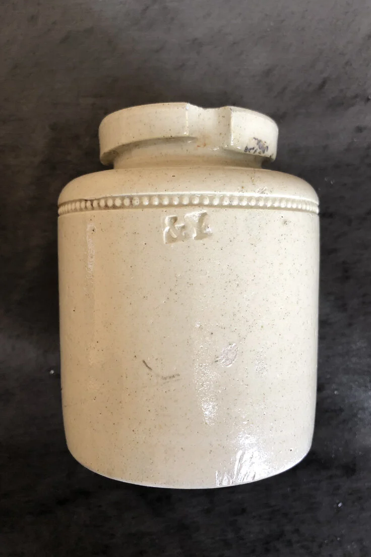 THOM19-vintage-glass-bottles-C12-005.jpg