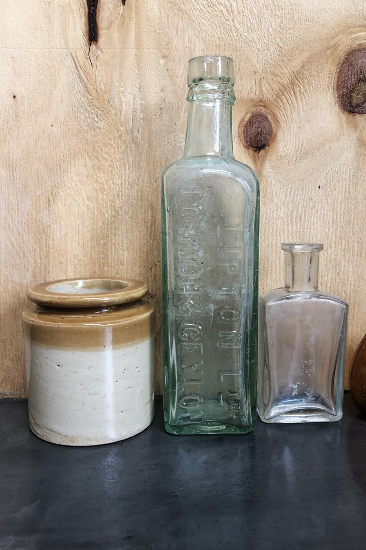 THOM19-vintage-glass-bottles-C13-003.jpg