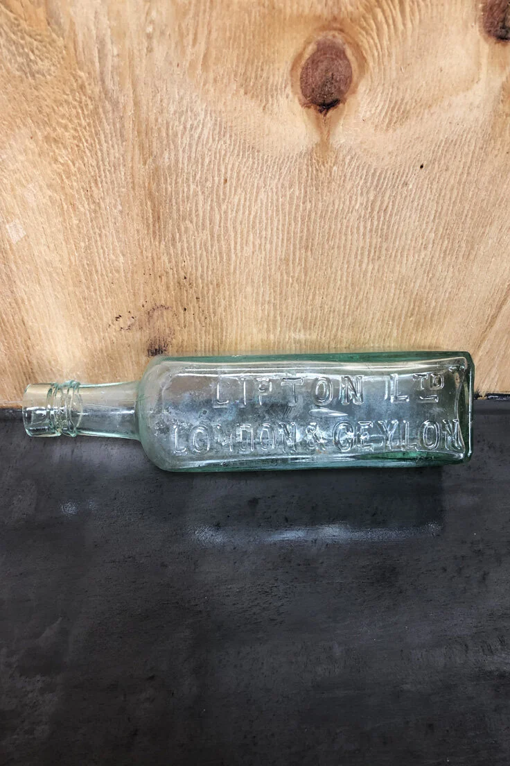 THOM19-vintage-glass-bottles-C13-005.jpg