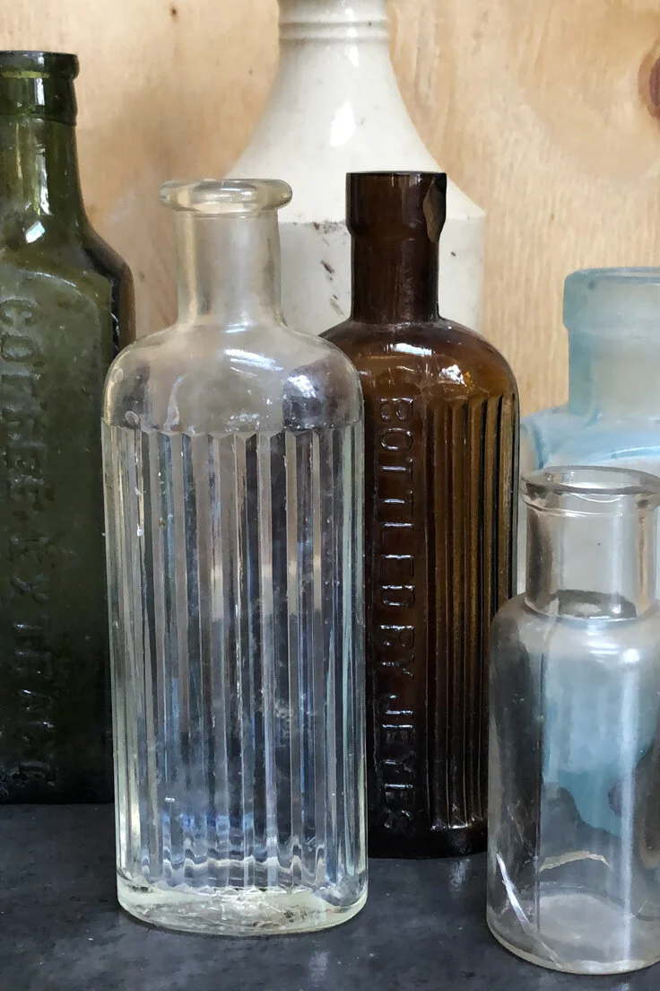 THOM20-vintage-glass-bottles-C16-002.jpg