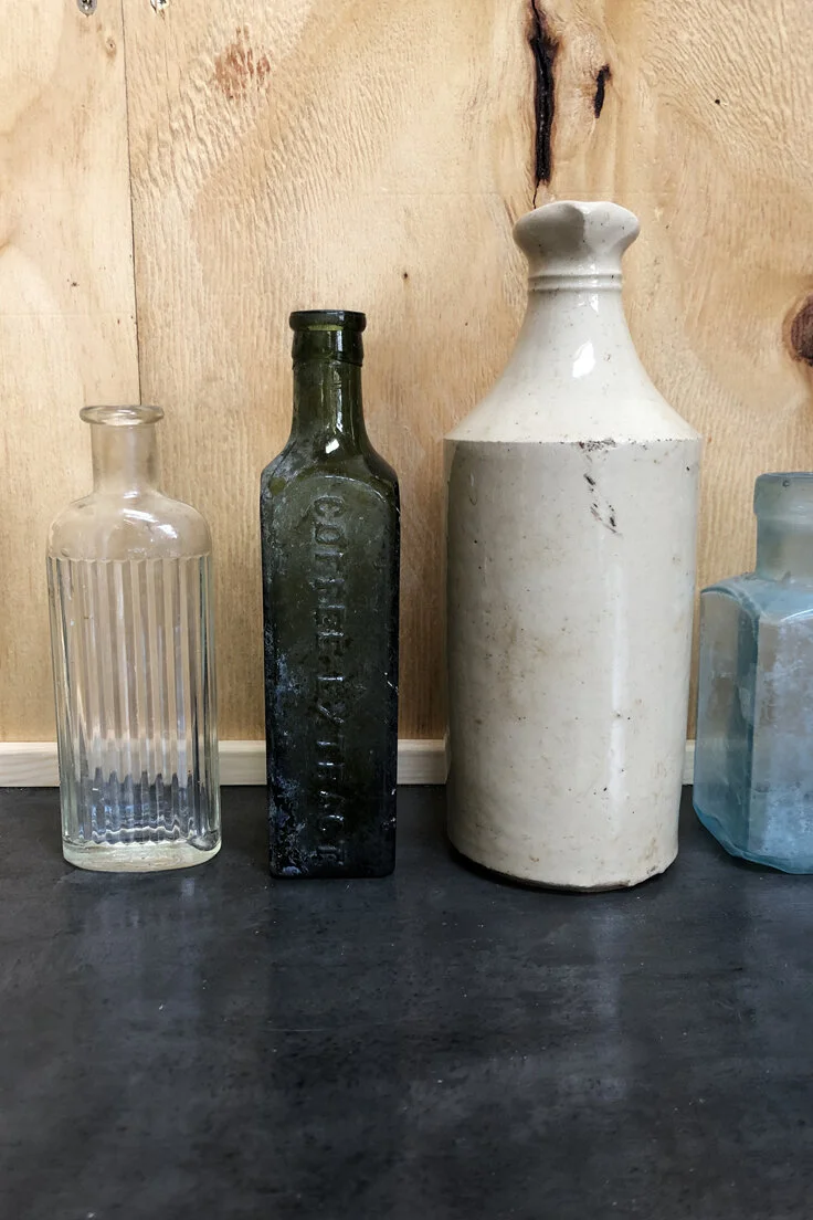 THOM20-vintage-glass-bottles-C16-003.jpg