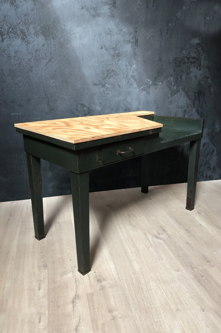 THOM20_Midcentury-Industrial-Metal-Desk-003.jpg