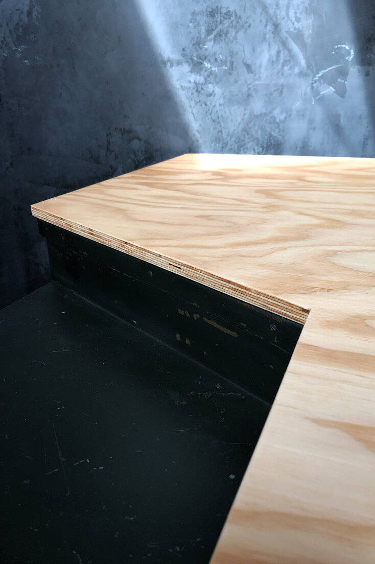 THOM20_Midcentury-Industrial-Metal-Desk-006.jpg