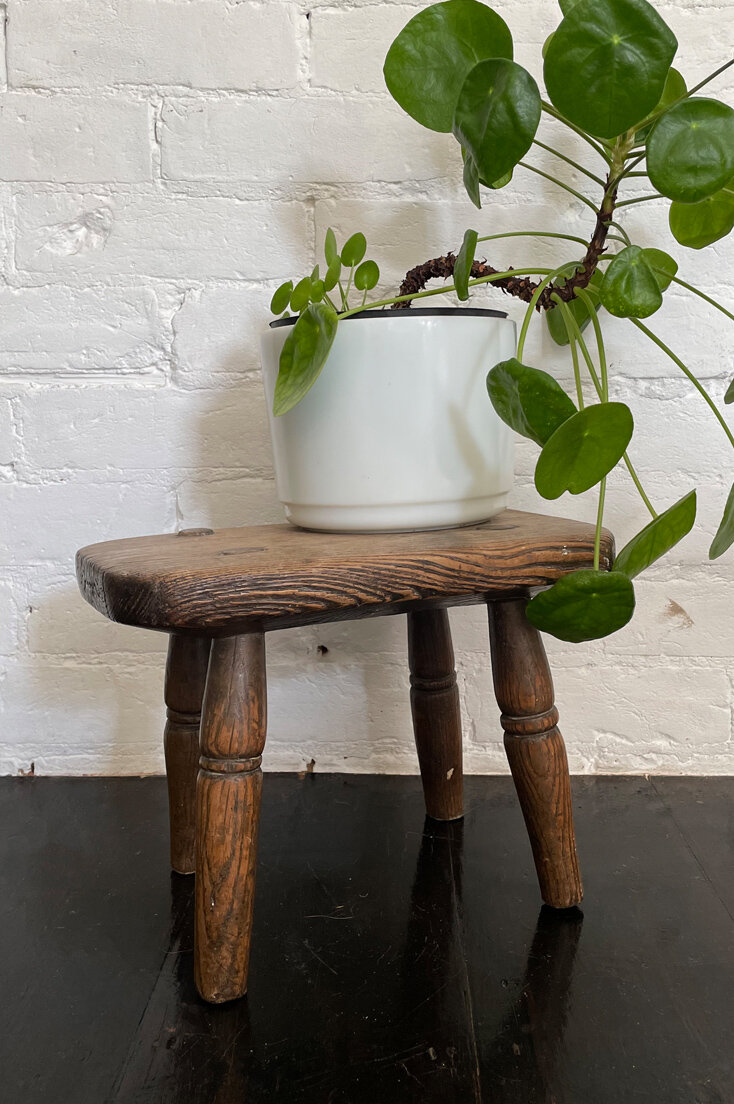 THOM21-Rustic-wooden-stool-01.jpg