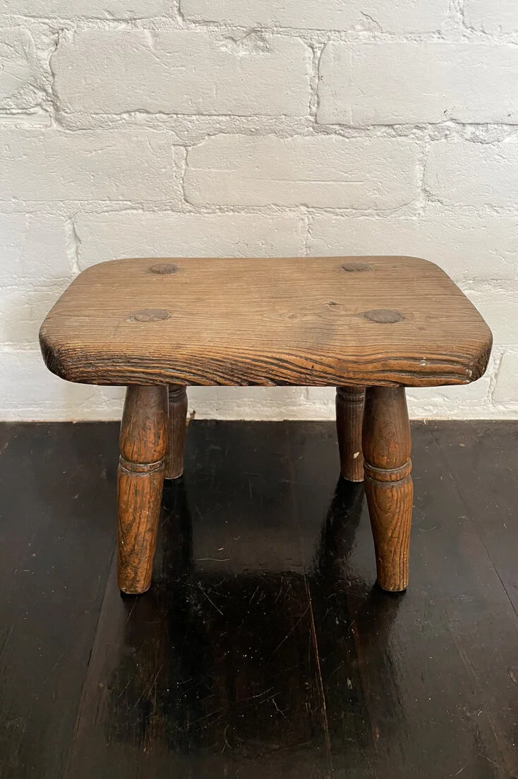 THOM21-Rustic-wooden-stool-03.jpg